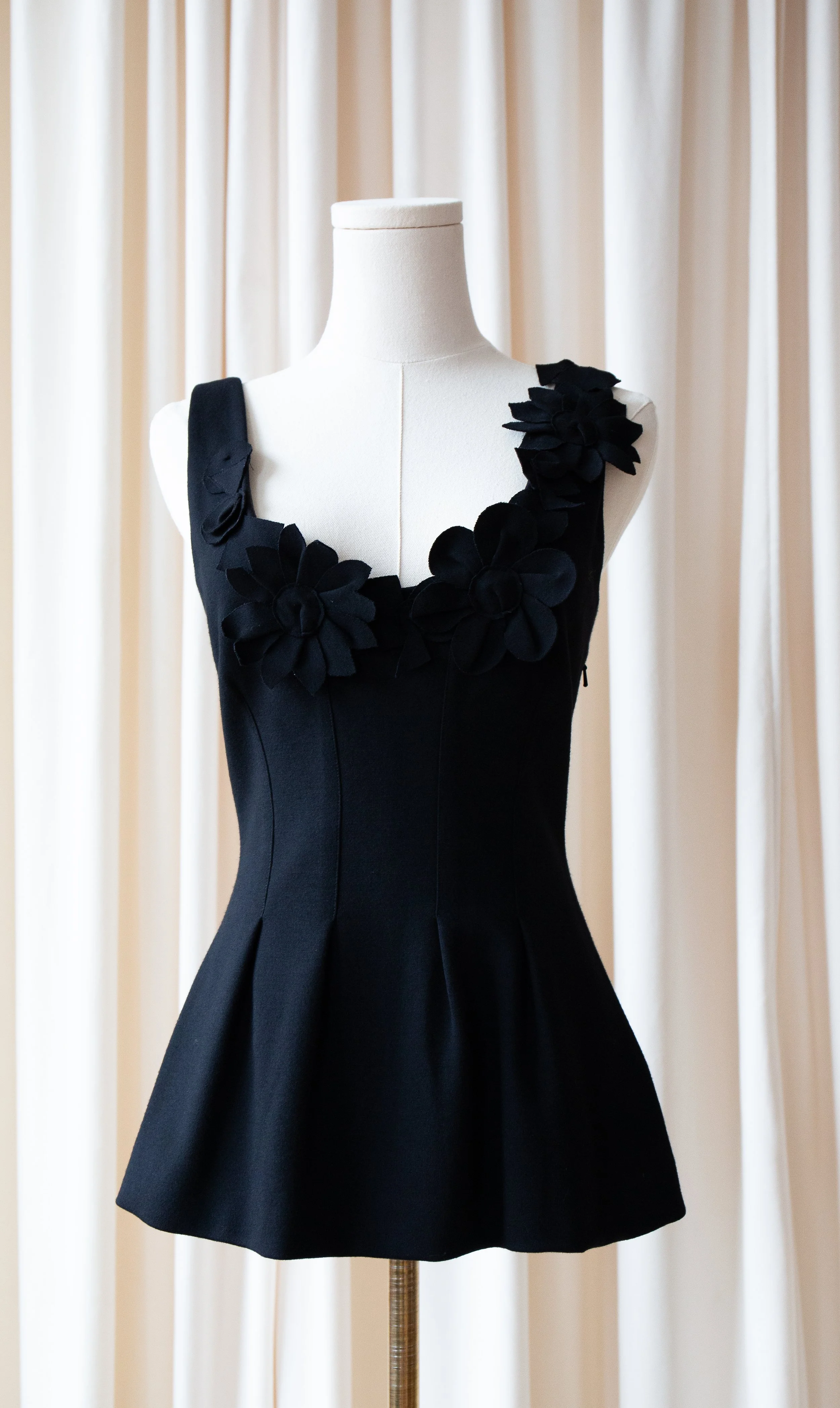 blackfloraltop17.jpg