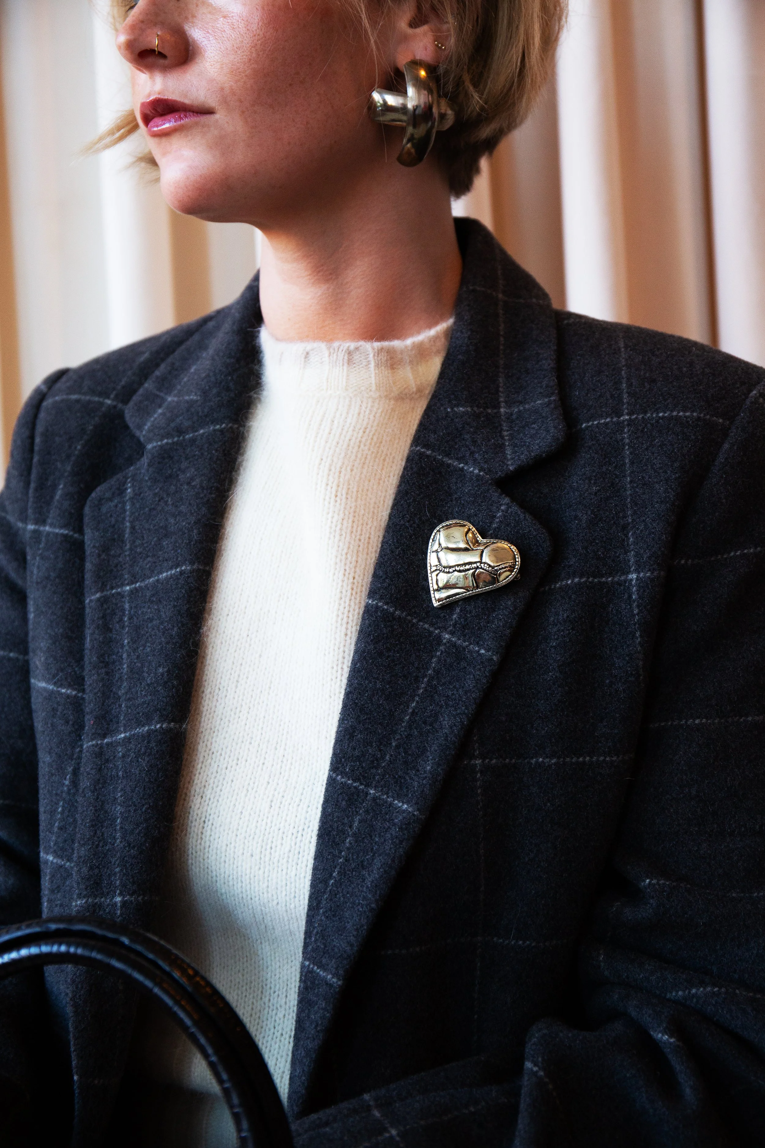 silverheartbrooch2.jpg