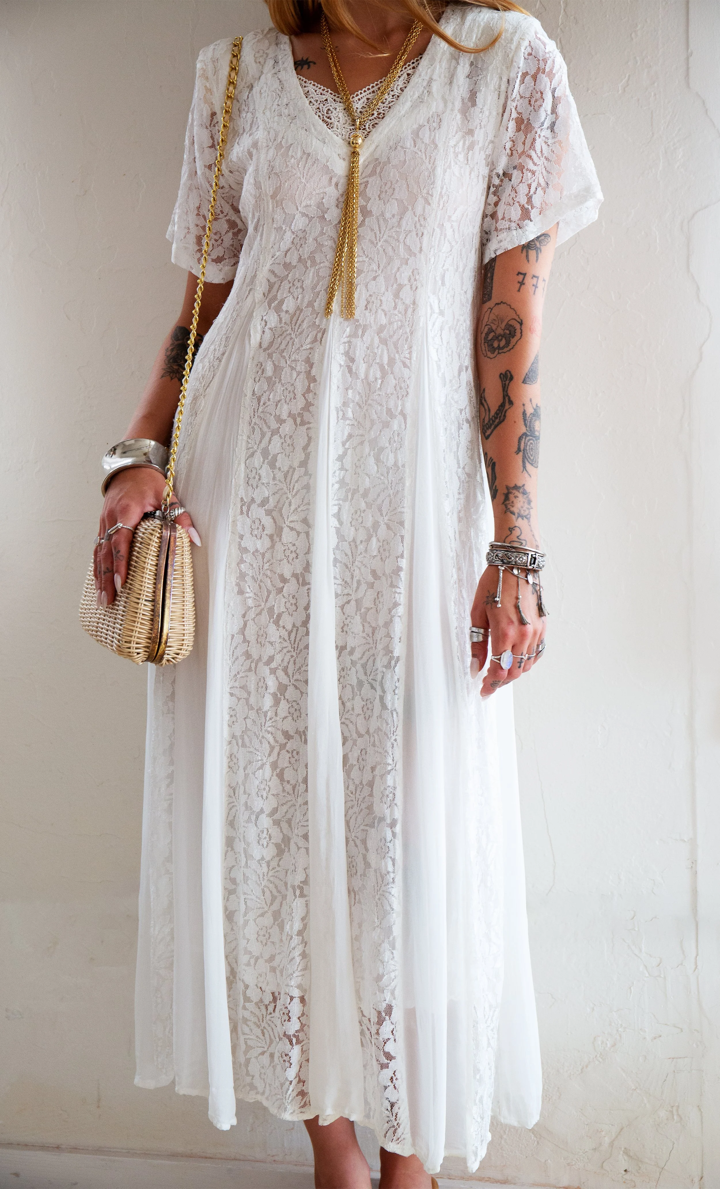 whitelacedress3.jpg