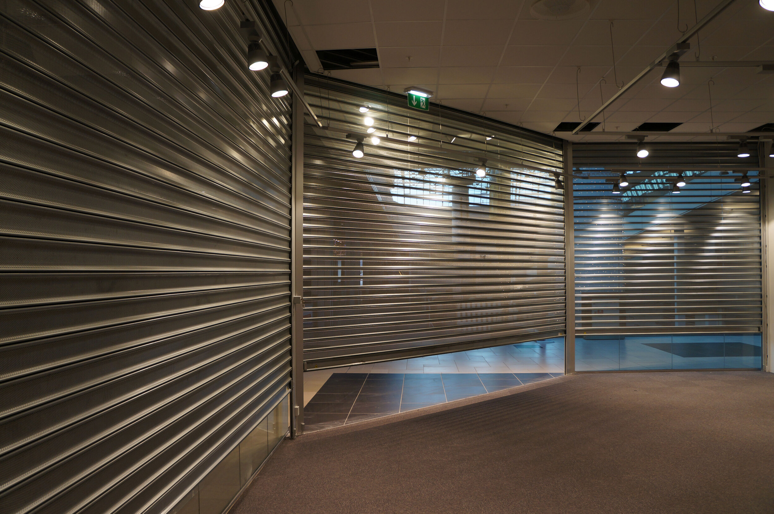 Shop Sicherheit_Alux_Rullegitter_Safe2000_perfo_FonaCity2_Taastrup_14.jpg