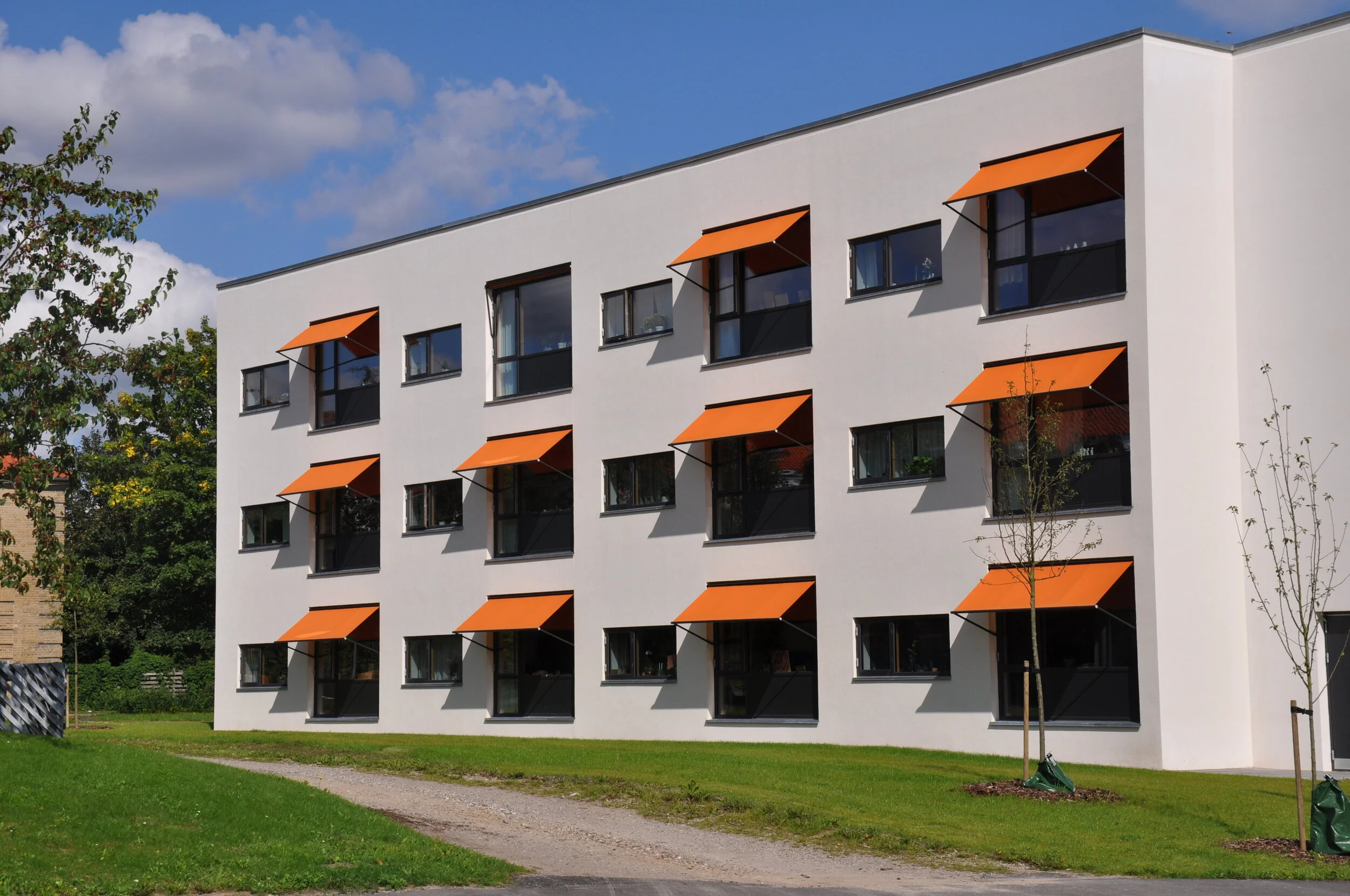 54971_Alux_Faldarmsmarkiser Sun 2000_Vestervang Århus (1).JPG