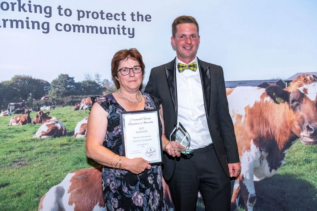 Farming Champion Wendy Nicholas with Ashley Jones NFU1.jpg