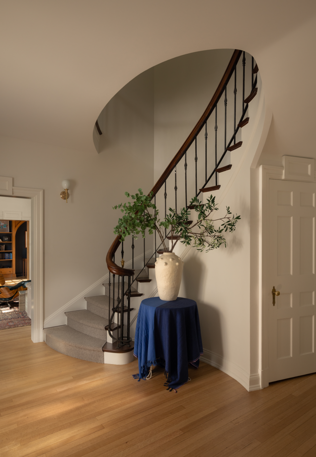 foyer_small.png