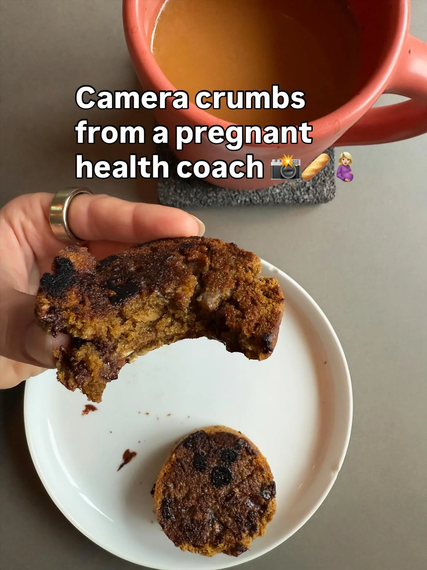 Here&rsquo;s what I&rsquo;ve been nibbling on in third tri&hellip;

~ pumpkin muffins &amp; cookies 
~ breakfast sandwiches 
~ all the bone broth soups 
~ smoothies packed w/ collagen (protein) &amp; chia + flax (fiber)
~ eating out more than normal 