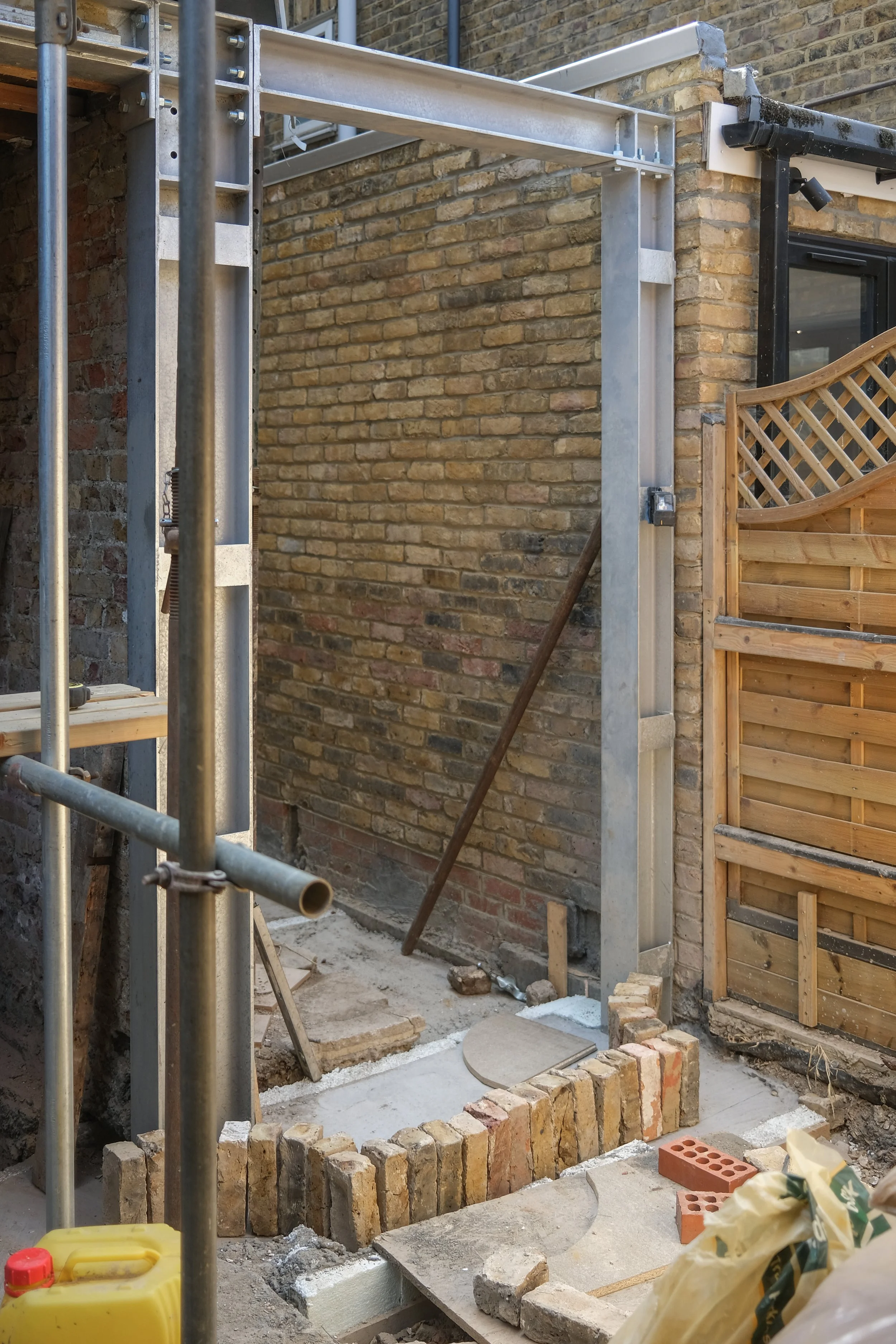 ‘Stacked Brick Extension’ Starts on Site.