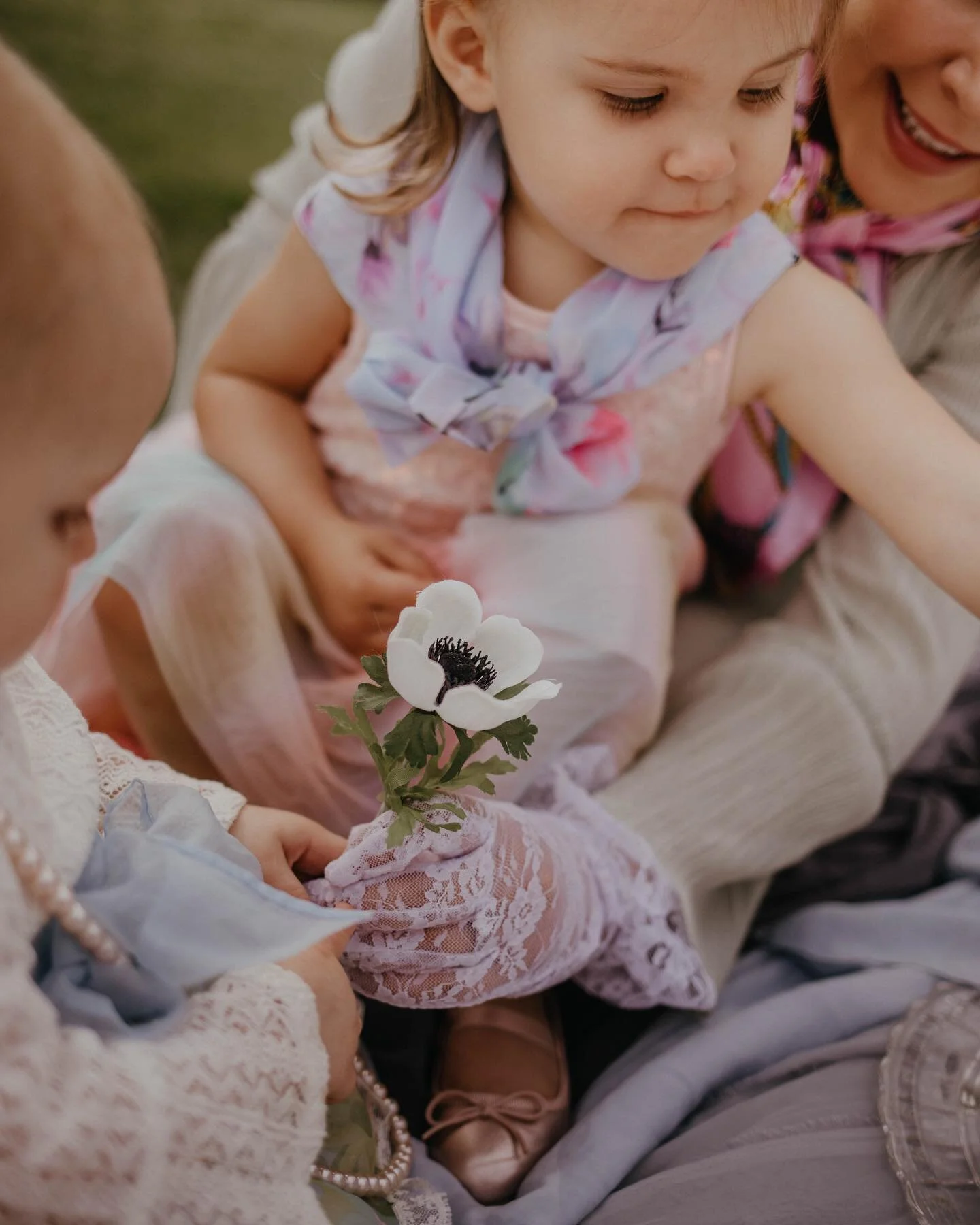 Things I&rsquo;m bad at: responding to texts and staying consistent on social media 

Things I&rsquo;m good at: making memories and loving my clients 💕

This tea party session was such a blast, with faux cakes and macaroons and all! 👑💕🎂🍬 DM me t