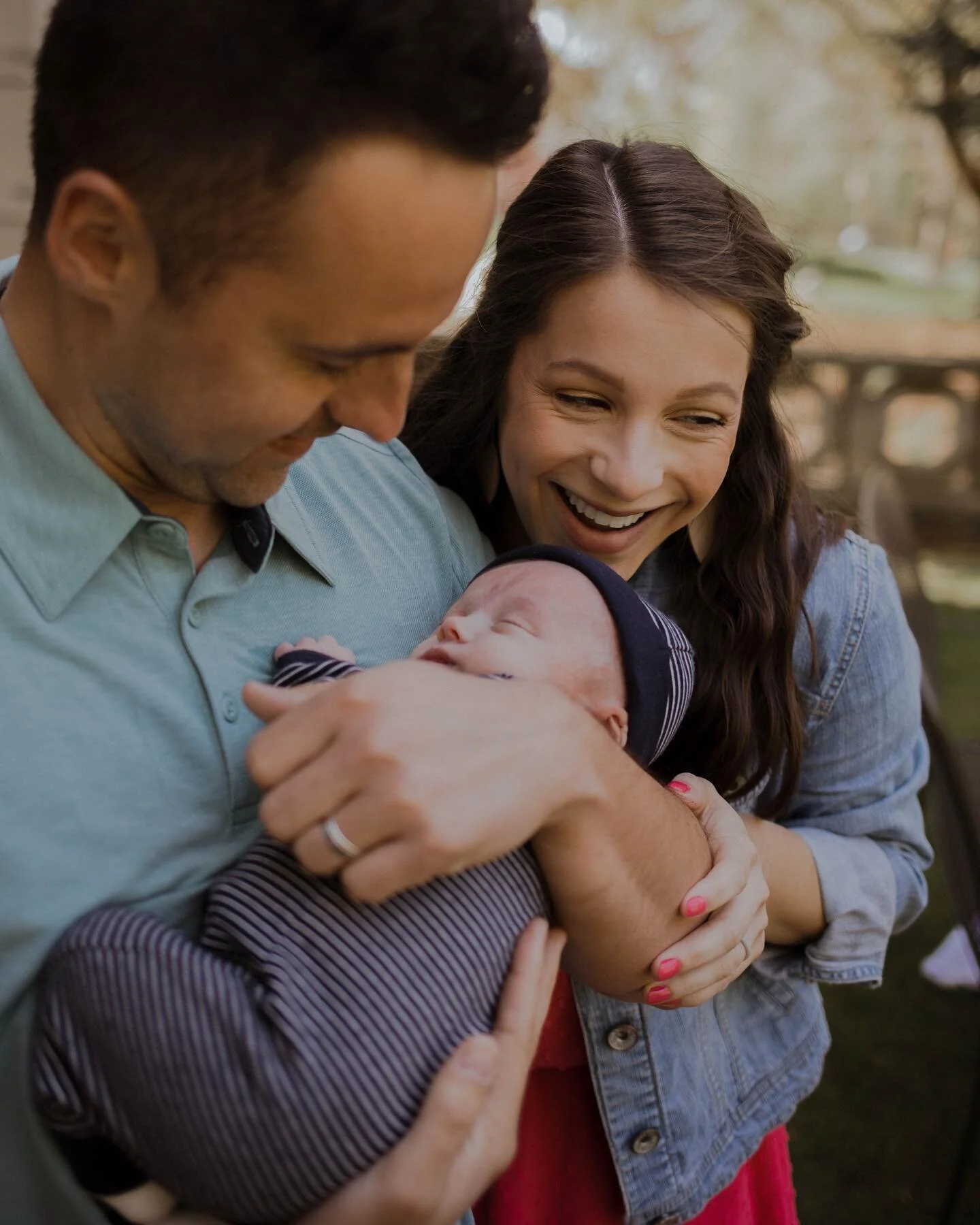 Nothing better than that new baby smell 🥰😂