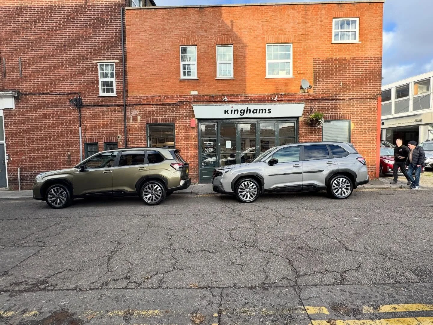 A day of test drives! The New Forester is proving popular. Here we have Autumn Green Metallic and River Rock Pearl. Which do you prefer?
.
.
.
#subaruforester #subarutestdrive #autuumngreenmetallic #riverrockpearl #allwheeldrive #kinghams #kinghamssu