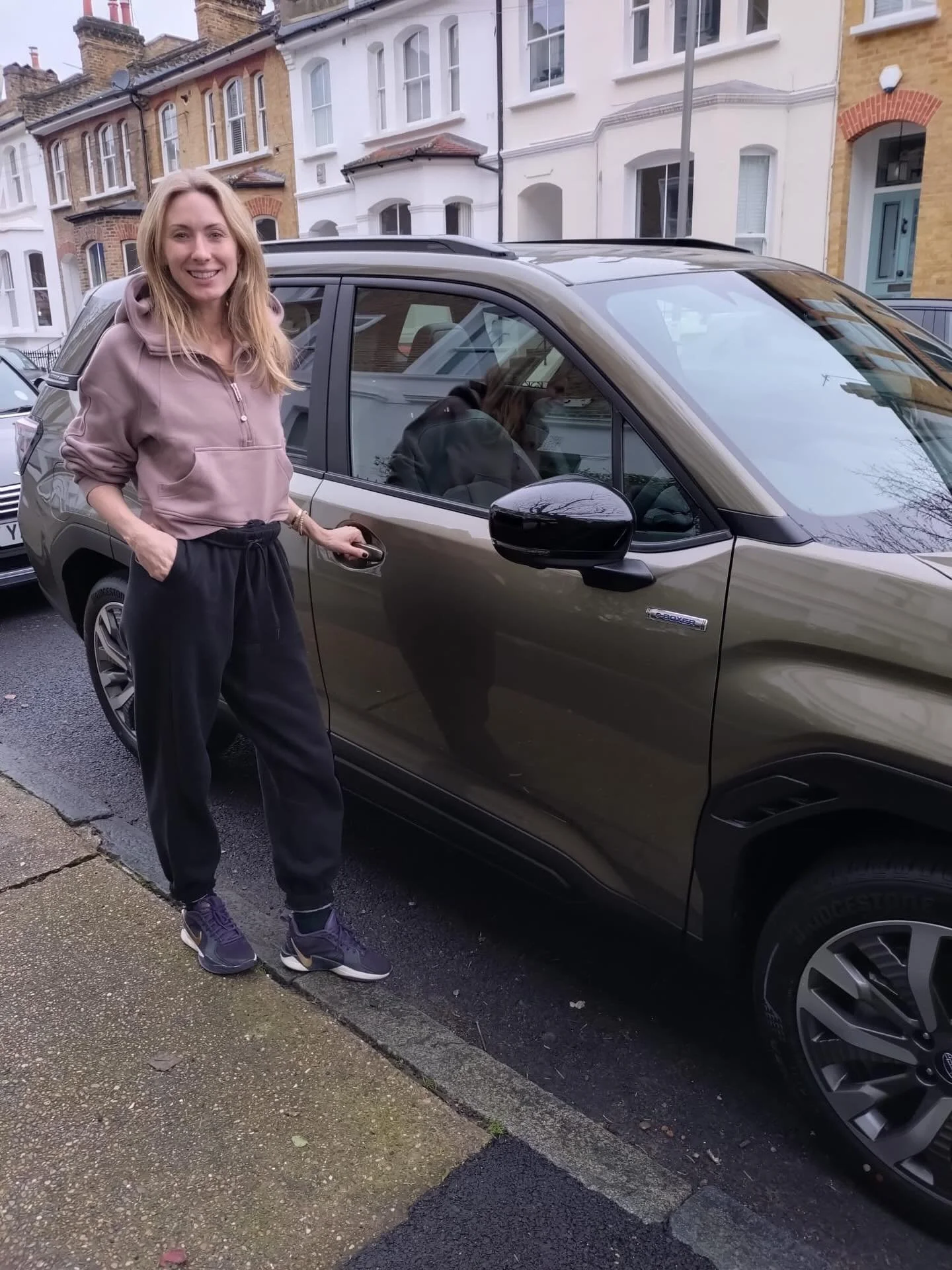 Congratulations Kylie! The Autumn Green metallic Subaru Forester suits you! Enjoy from all the team at Kinghams X
.
.
.
#subaruforester #autumngreenmetallic #kinghamssubaru #kinghamscars #newforester