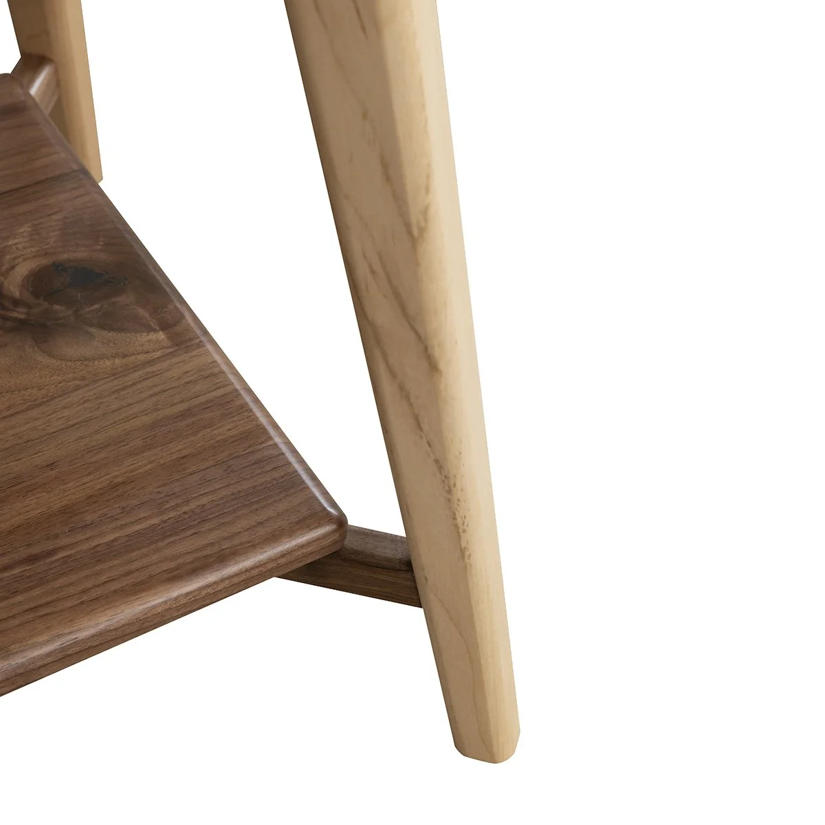 Highland_Detail_RoundedShelfEdges_RW-M_Nat_HiRes.jpg