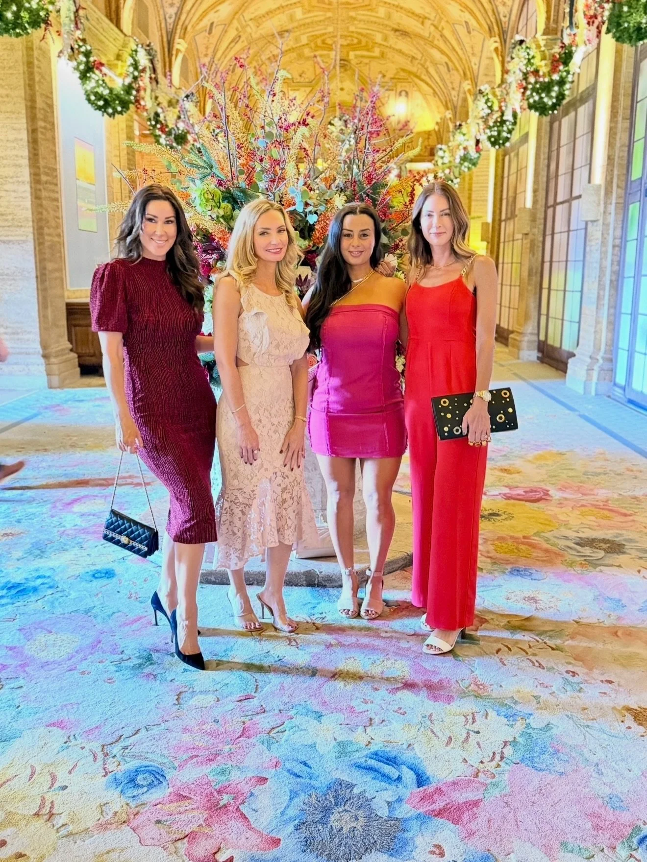 Swipe for the official science of girl talk at brunch.
Laughed so hard at brunch we covered every topic from PG to &lsquo;please don&rsquo;t repeat this in public.&rsquo; Nothing was off limits and I regret nothing 😂 if anyone heard this we&rsquo;d 