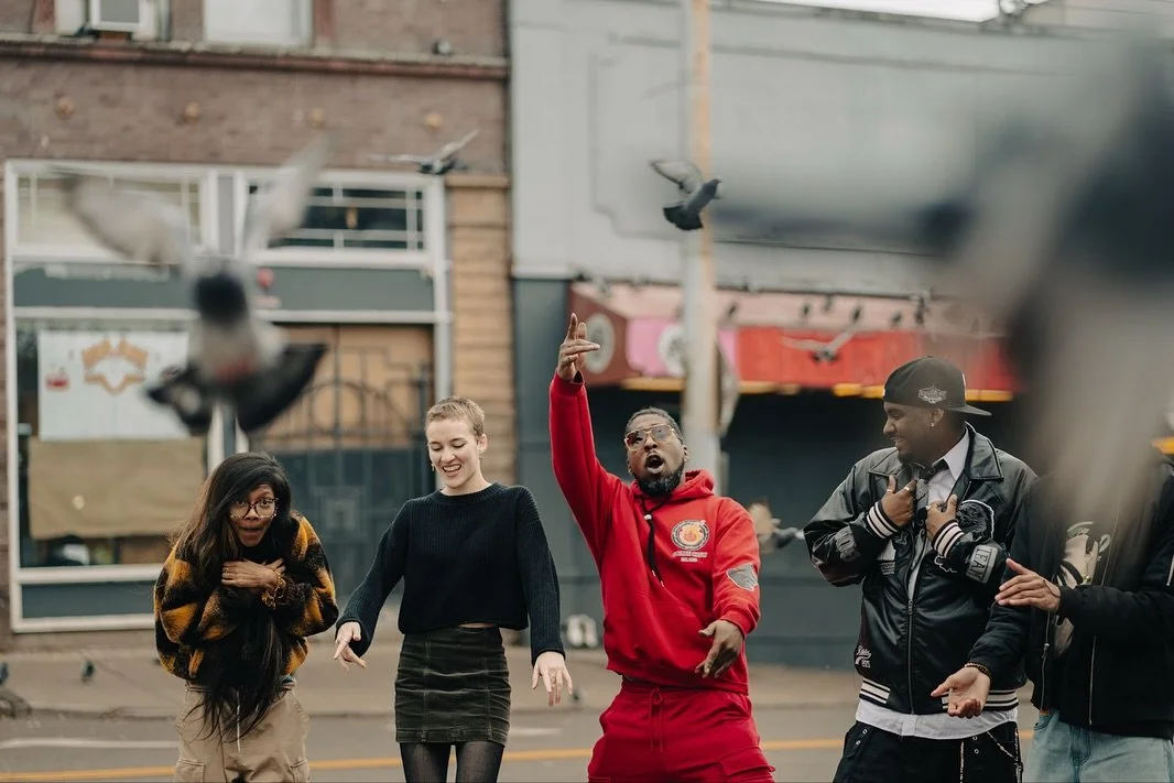 Not gonna lie, my eyes were definitely closed when I took the first photo and I squealed slightly terrified of the huge flock of birds flying straight to us! Turned out pretty cool tho 😎
#longliveautofocus