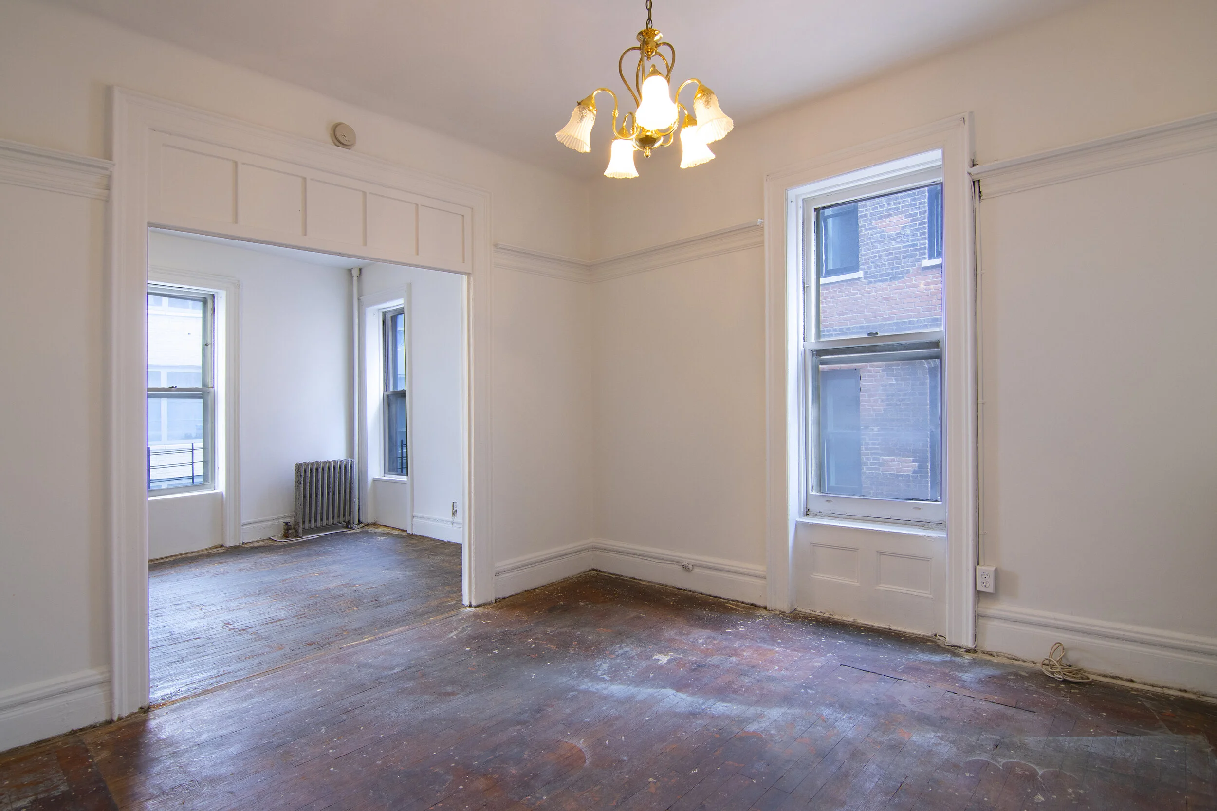 The original space is carefully captured from strategic angles, in high-resolution and optimal lighting conditions.