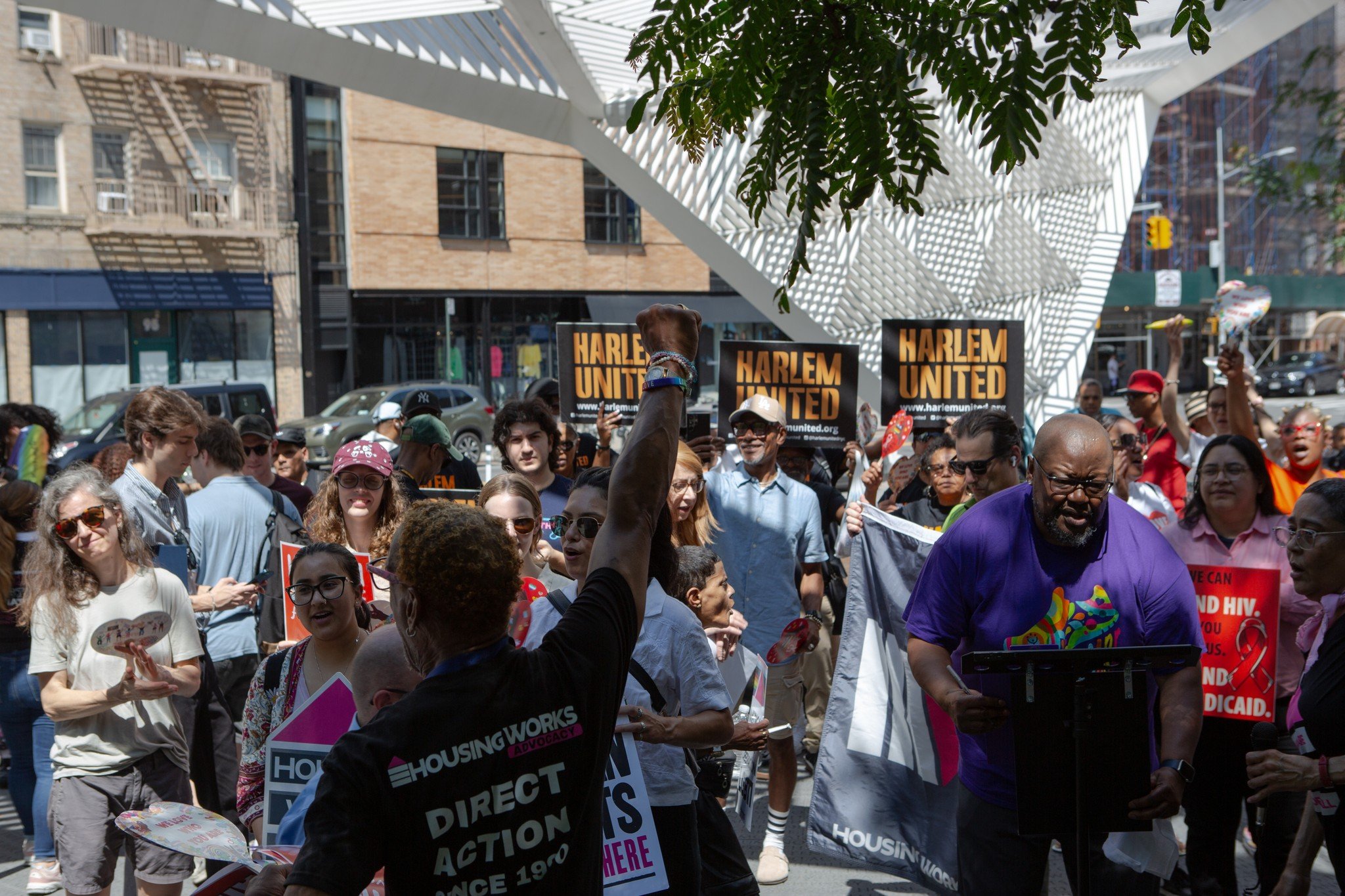#NYCAIDSMemorial is a place for remembrance, but also a place for community and action. This week, healthcare advocates from @amidacare @housingworks @harlemunitednyc @callenlorde @newprideagenda @aliforneycenter @sageusa @thealliance_nyc @apichachc 