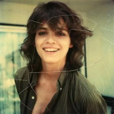 Considered by many to be one of the first #supermodels, Gia Carangi died on November 18, 1986, of AIDS-related illnesses. She was just 26 years old. Gia&rsquo;s face was instantly recognizable from her many covers of magazines such as @voguemagazine 