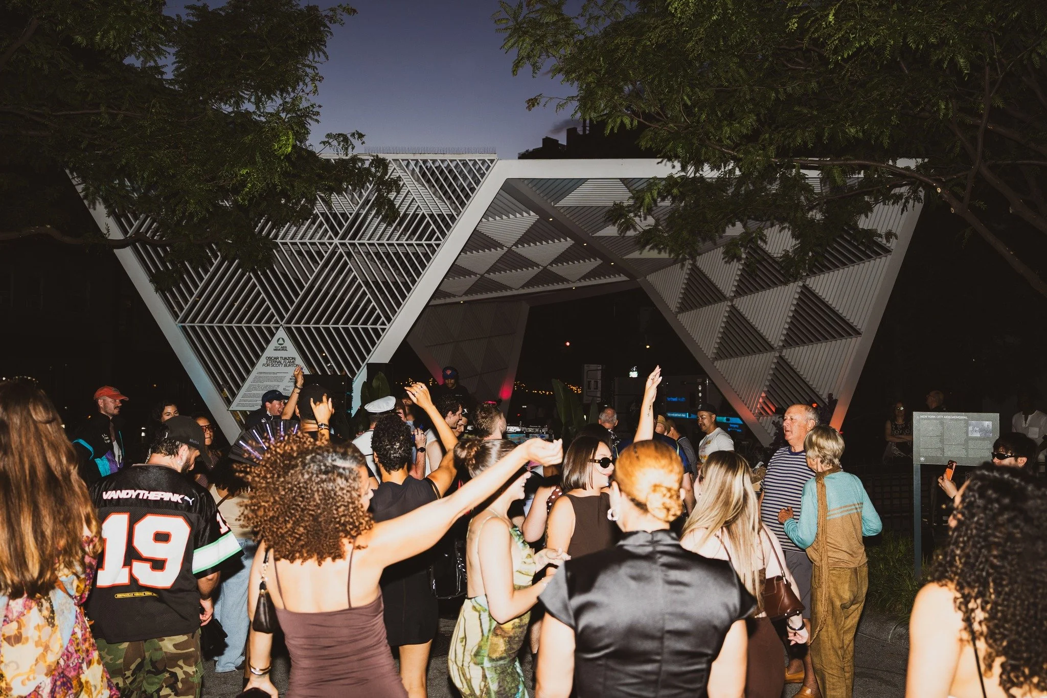 We invited you to dance with us, and you did! 💃🕺 PRIDE OPEN HOUSE was a vibrant, radical dance party celebrating resilience and community. #NYCAIDSMemorial set the scene for a true extravaganza. To the hundreds of neighbors and friends who danced a