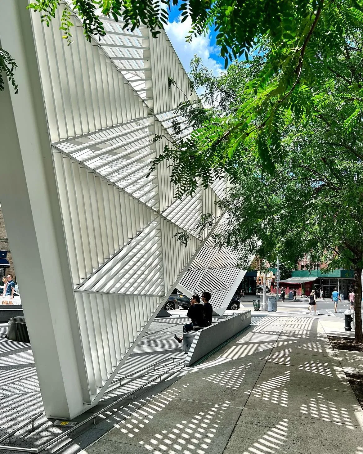You might only have paused in search of a shady respite from the summer sun. But as you linger, you reflect. 📸 @frm923 #NYCAIDSMemorial