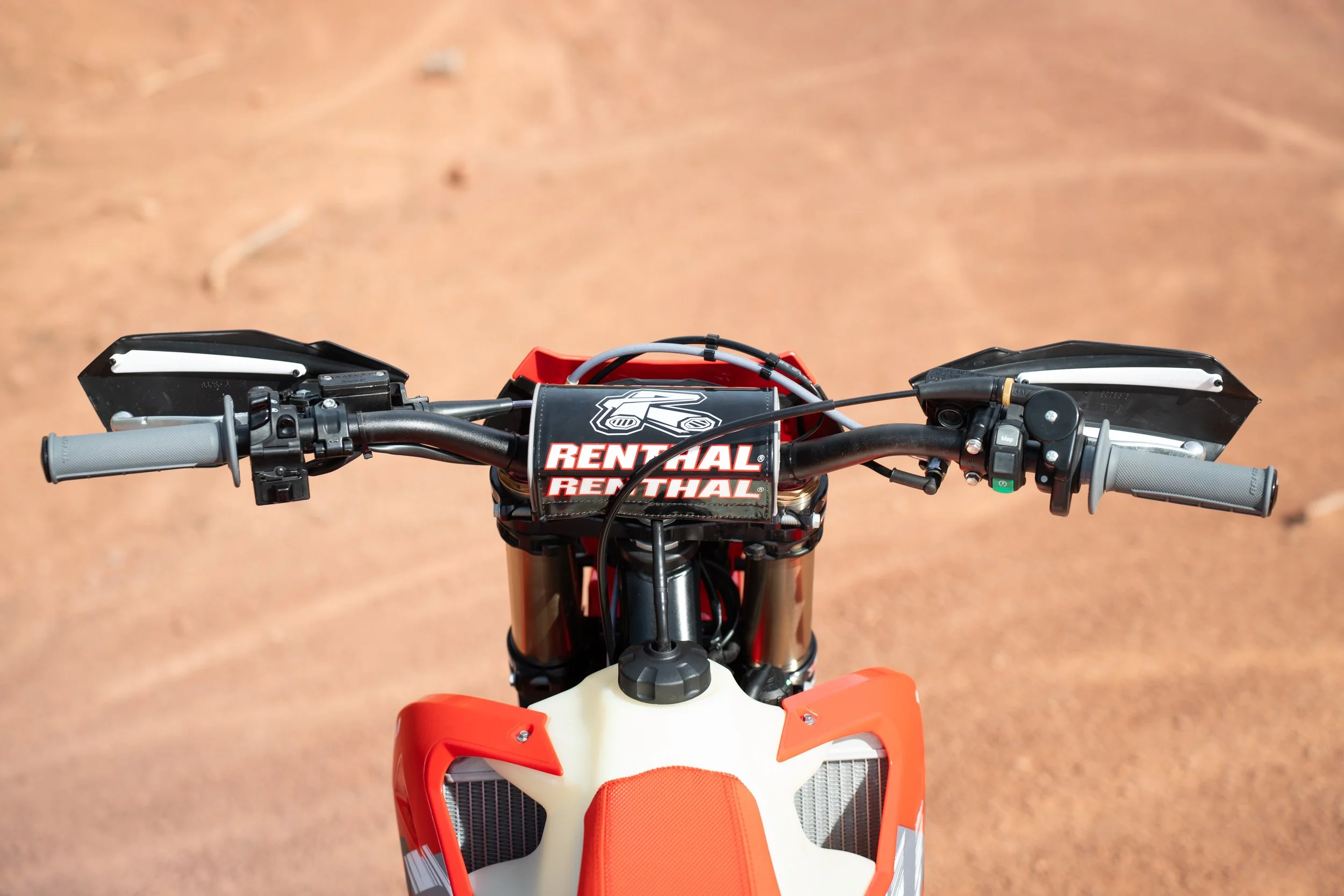 rieju-hard-enduro-static-38--6a9e8431ddf61.jpg