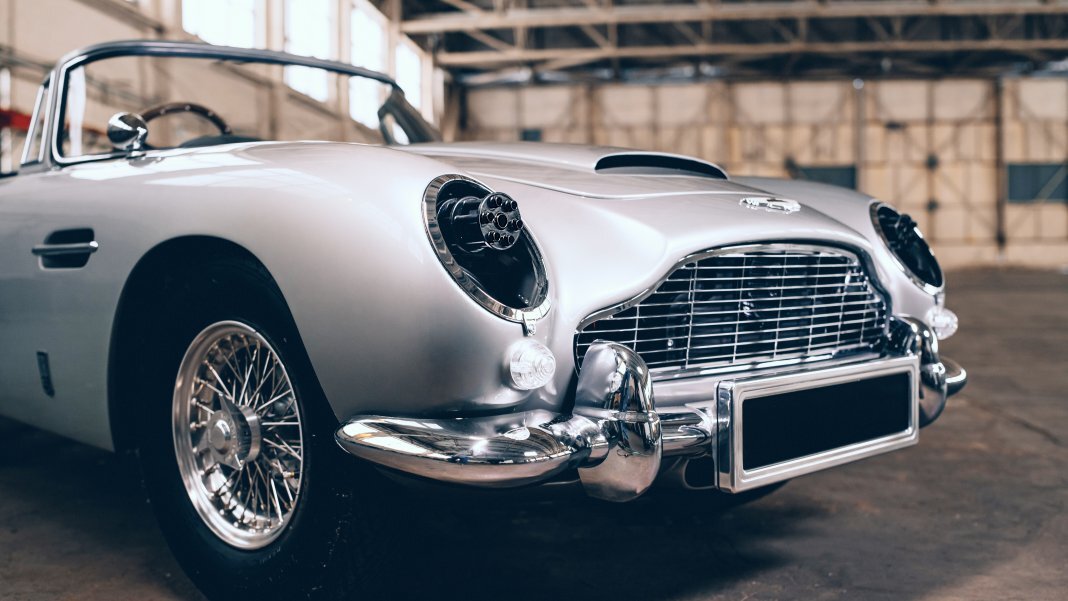 The guns look real, but they're mounted on one of the 'No Time To Die' special edition Aston Martin DB5 Junior cars | The Little Car Company photos