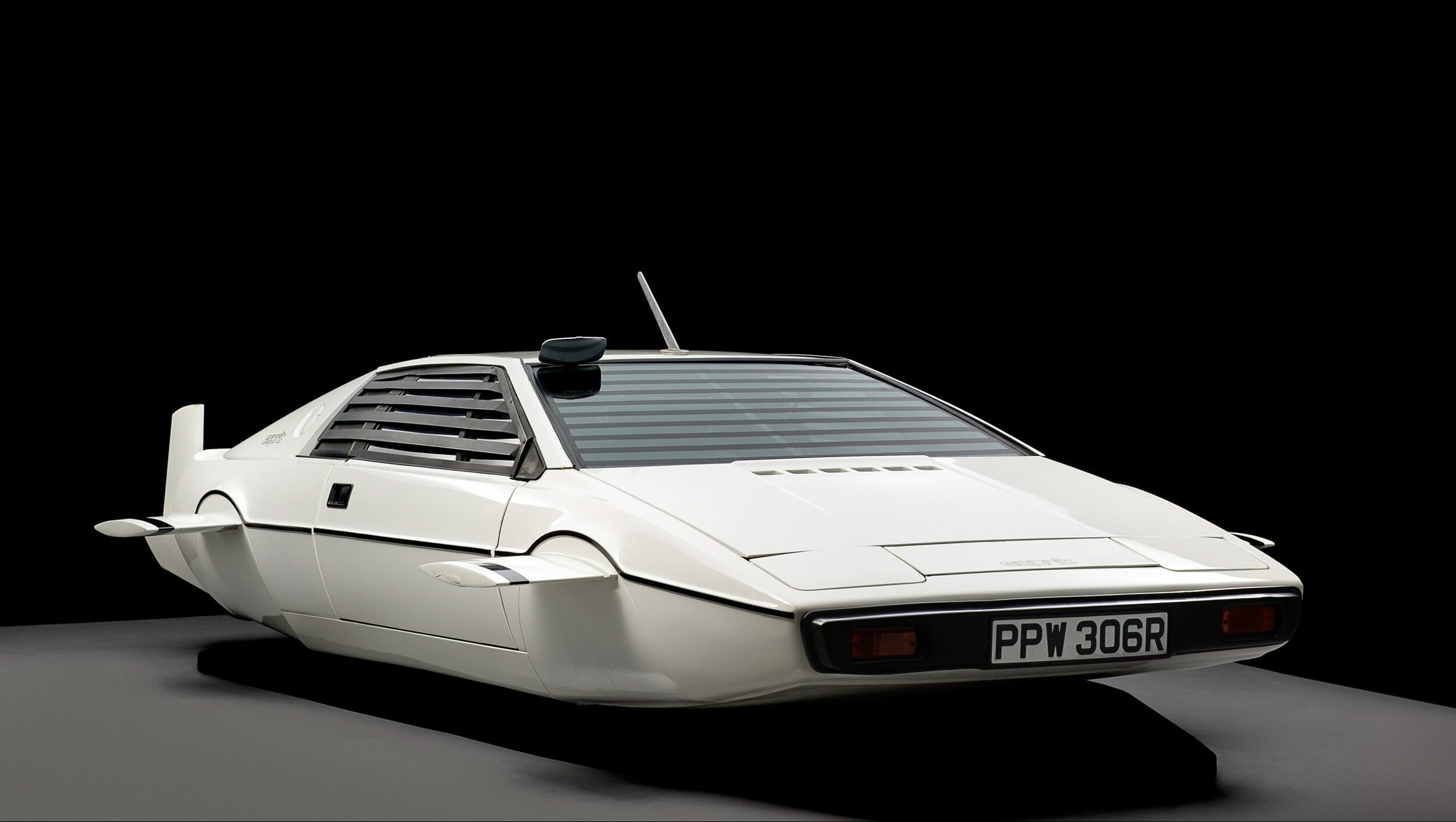 The Midas Touch: The true value of a James Bond car — Petersen