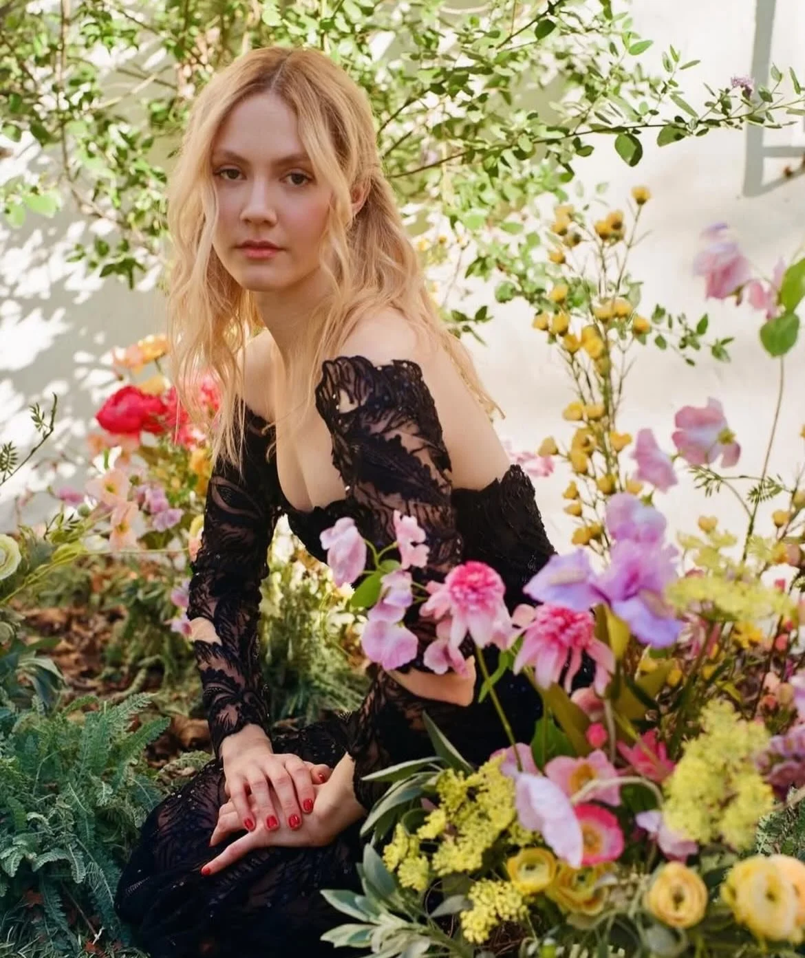 Post-holiday glow up with this fresh editorial shot of @ghanem_haute_couture styled by @sophstjohn 🌷 Gown pulled using IN-HOUSE ⚡️