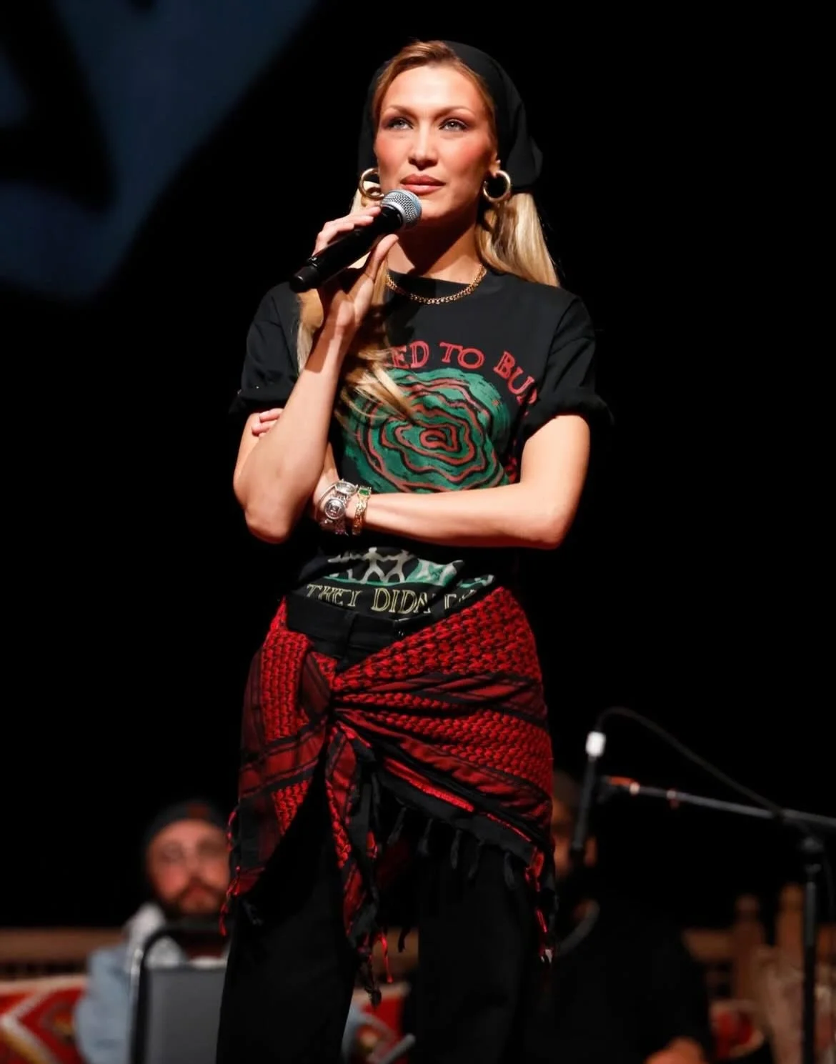 @bellahadid in @azzafahmy styled by Mimi Cuttrell via our LA showroom.

Featuring the Gold Rosette necklace and signature pieces at the Artists for Aid benefit concert.
Proud to support meaningful placements like this 🤍