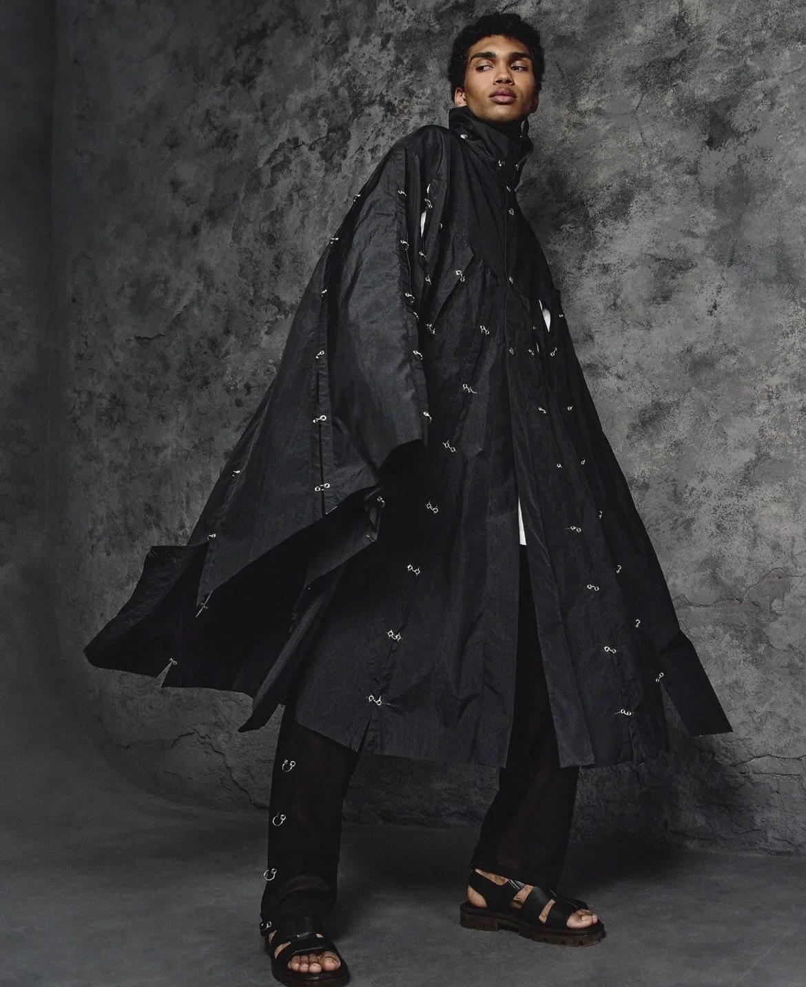 Second week of the year and we&rsquo;re already not playing.
Theo has entered the chat delivering looks that eat. Fresh from Ukraine, now pulling via IN-HOUSE.
New year, new attitude.

#Theo #INHOUSEShowroom #NewSeasonEnergy #StylistPulls