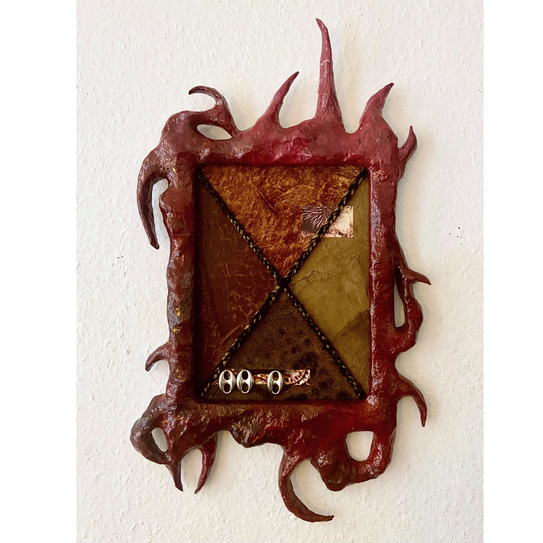 She has stitched herself back together, Diosa