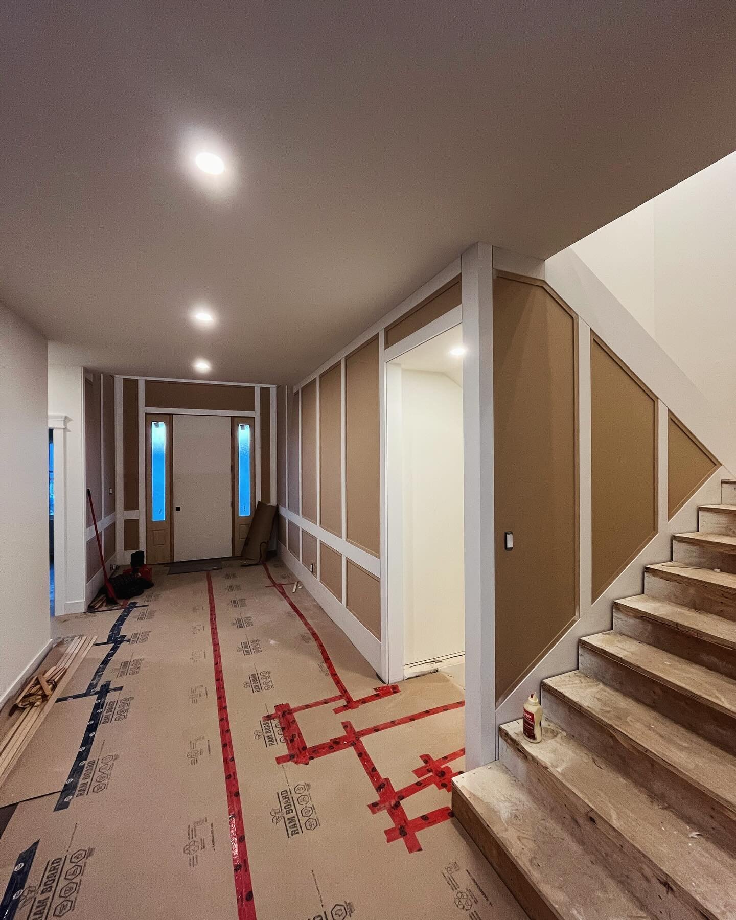 Turning this entry hall and staircase into something to talk about! #yyj #victoriabccanada #victoriarealestate #yyjbusiness #kitchendesign #bathroomdesign #interiordesign #hightideinteriors #yyjrenovations