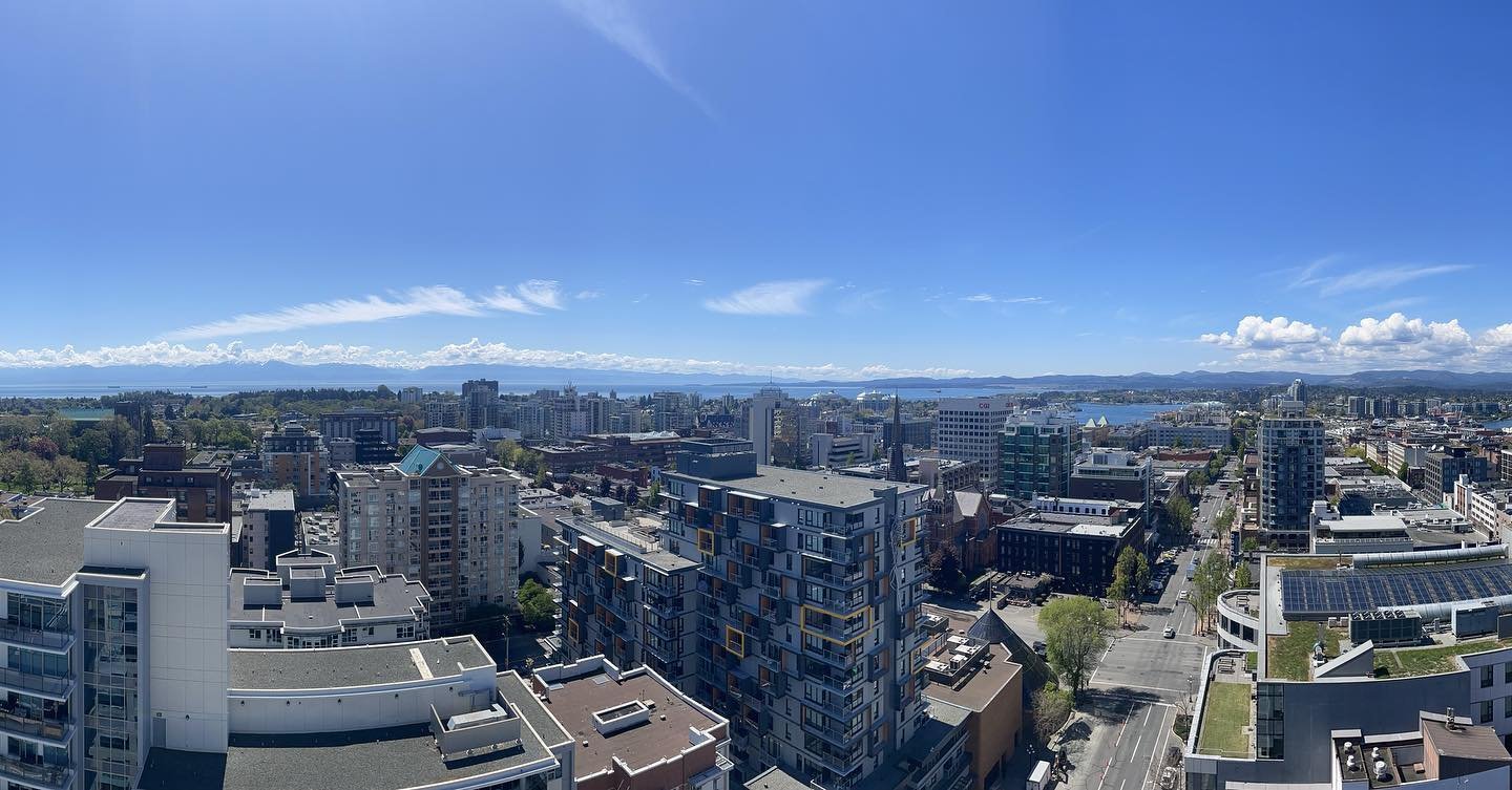 Working on a penthouse renovation definitely has it&rsquo;s perks! #yyj #victoriabccanada #victoriarealestate #yyjbusiness #kitchendesign #bathroomdesign #interiordesign #hightideinteriors #yyjrenovations