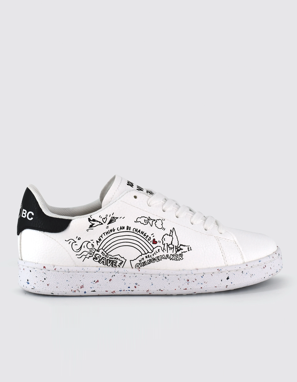    Evergreen Honey White    The Evergreen is our hero model and is made of&nbsp;sustainable and 100% animal free materials. Upper in&nbsp;Free Bio™ (Wood fiber, Calcium Carbonate, Recycled Polyurethane, Recycled Polyester). Heel Cap in Free Bio™. Ins