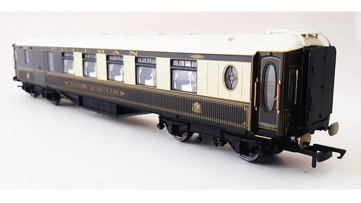 Hornby Pullman Car No. 209 Third Class  R4150B