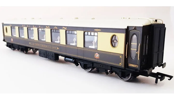 Hornby Pullman Car No. 73 Third Class  R4661