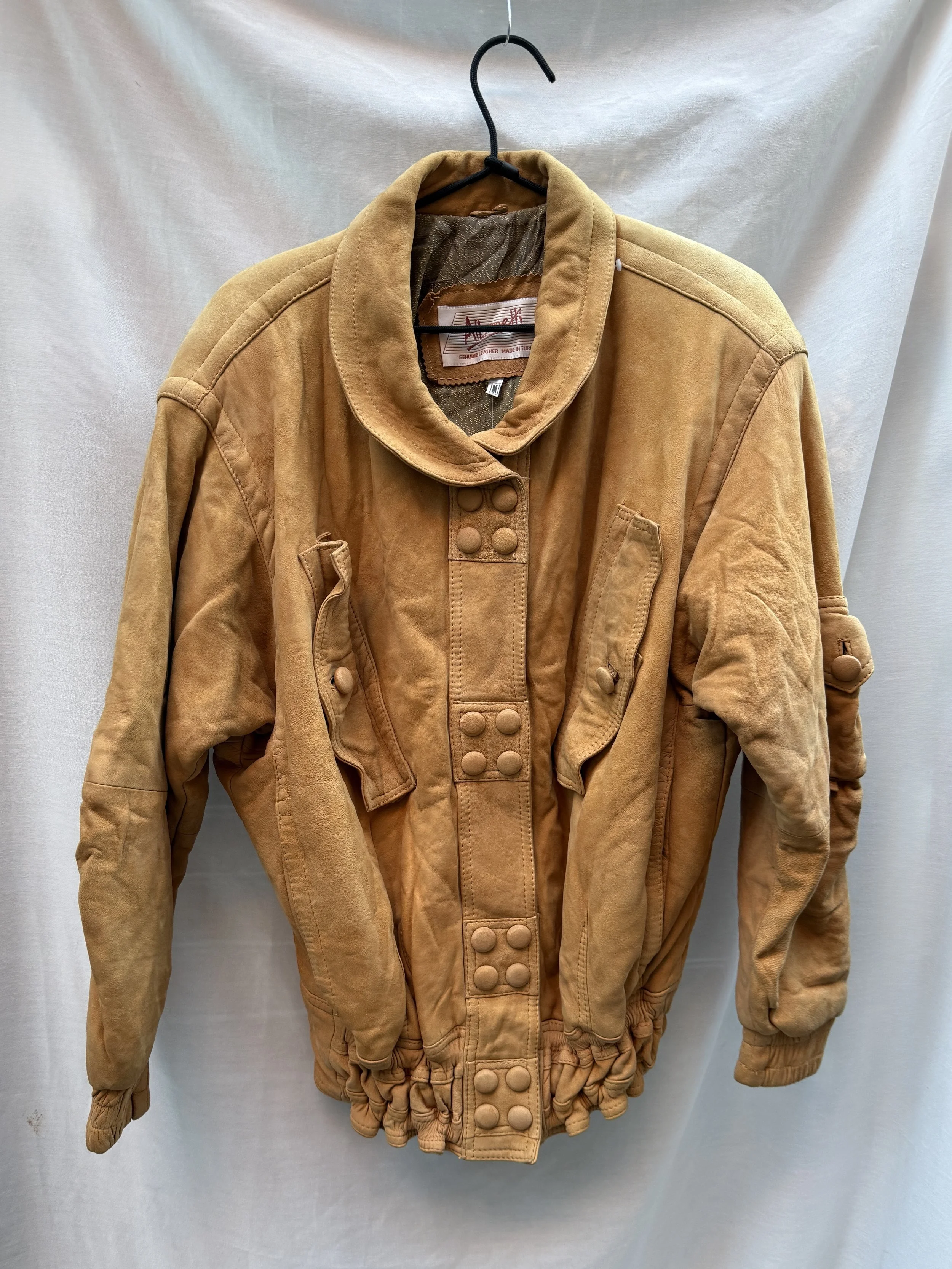 Jakke semsket skinn trykkknapper