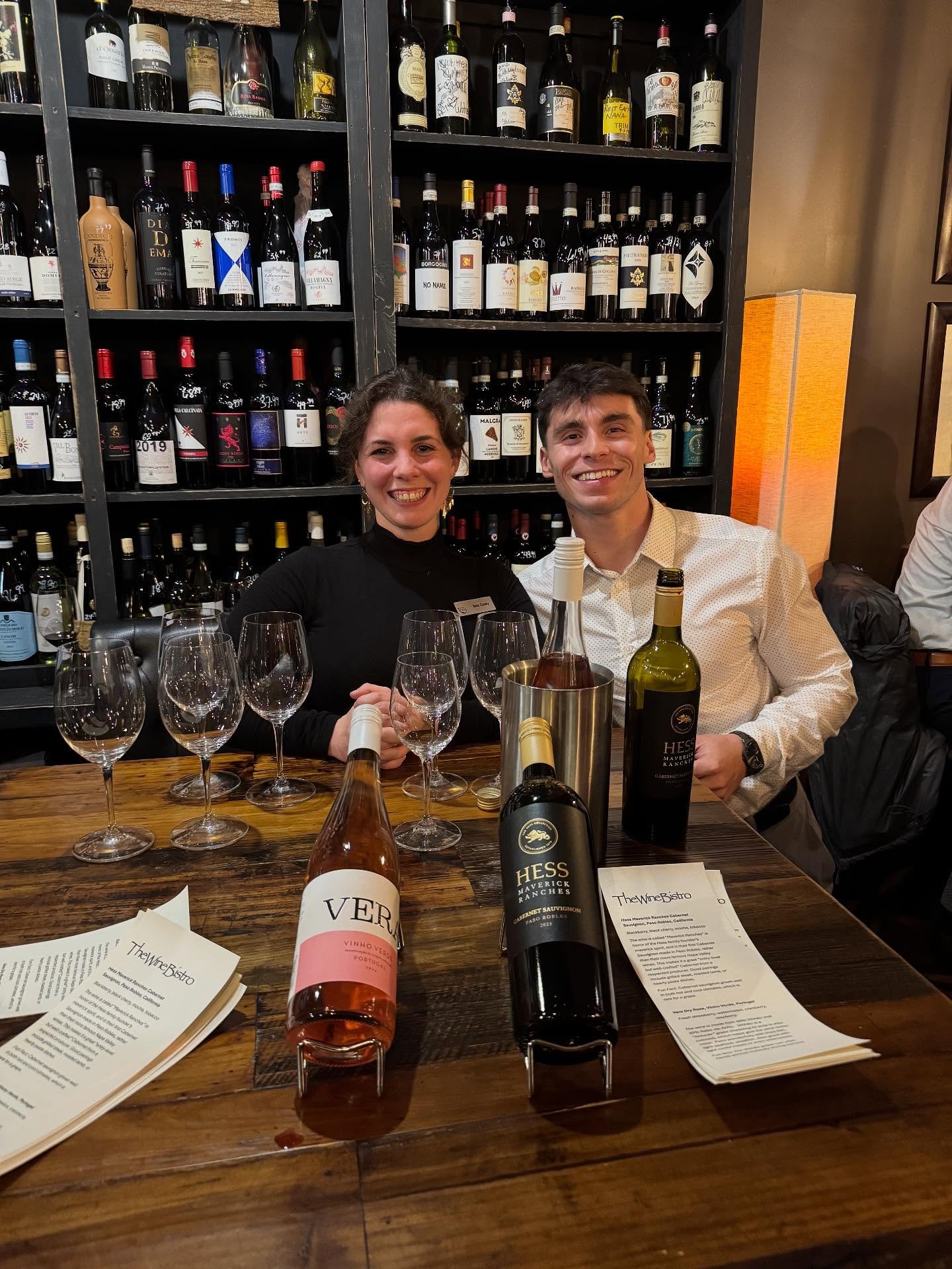 Friendsgiving Happy Hour @ Wine Bistro in UA was a good time! Still amazed at some of the new connections made. Shoutout to Tess for the ros&eacute; and cab sav samples, and Julie for the yummy bites 🥂 🍕🍿 When should we go back for another wine ni