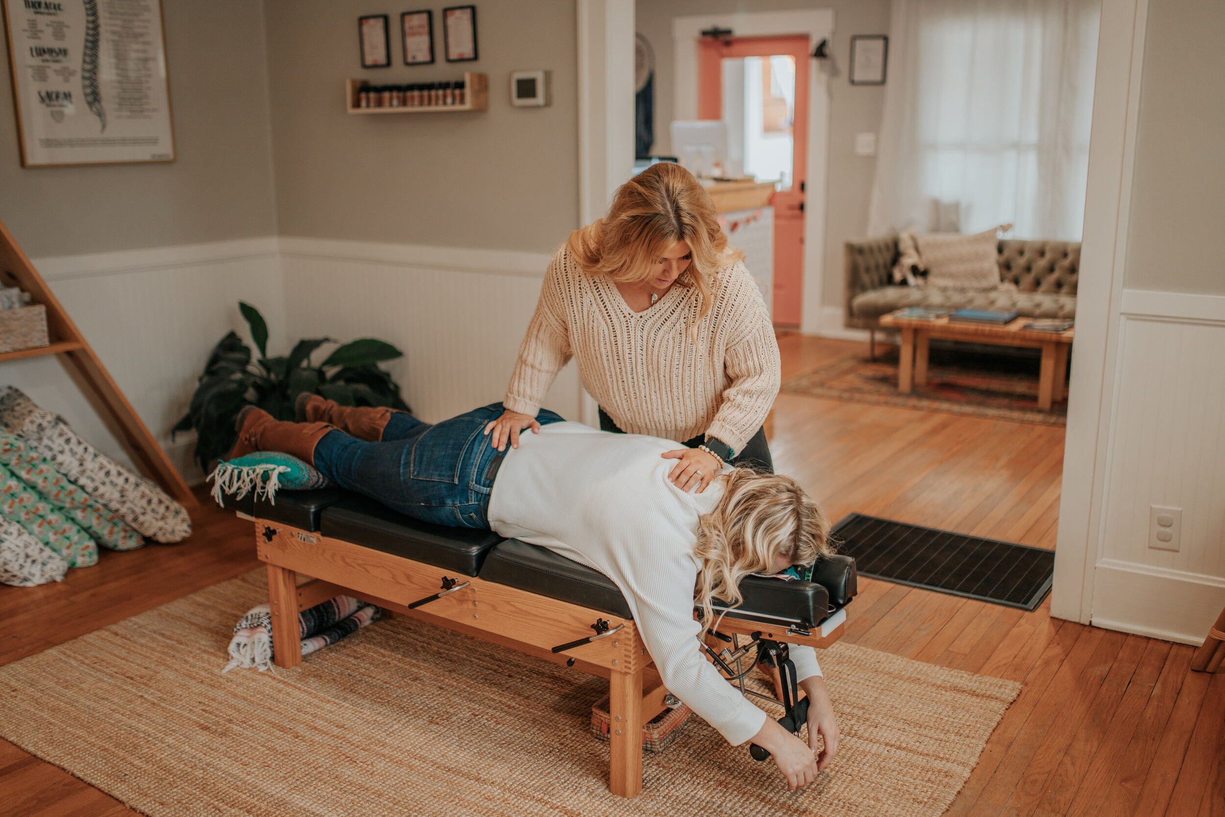 The Mind-Body Connection: How Our Tulsa Chiropractor Can Help Reduce Stress & Anxiety