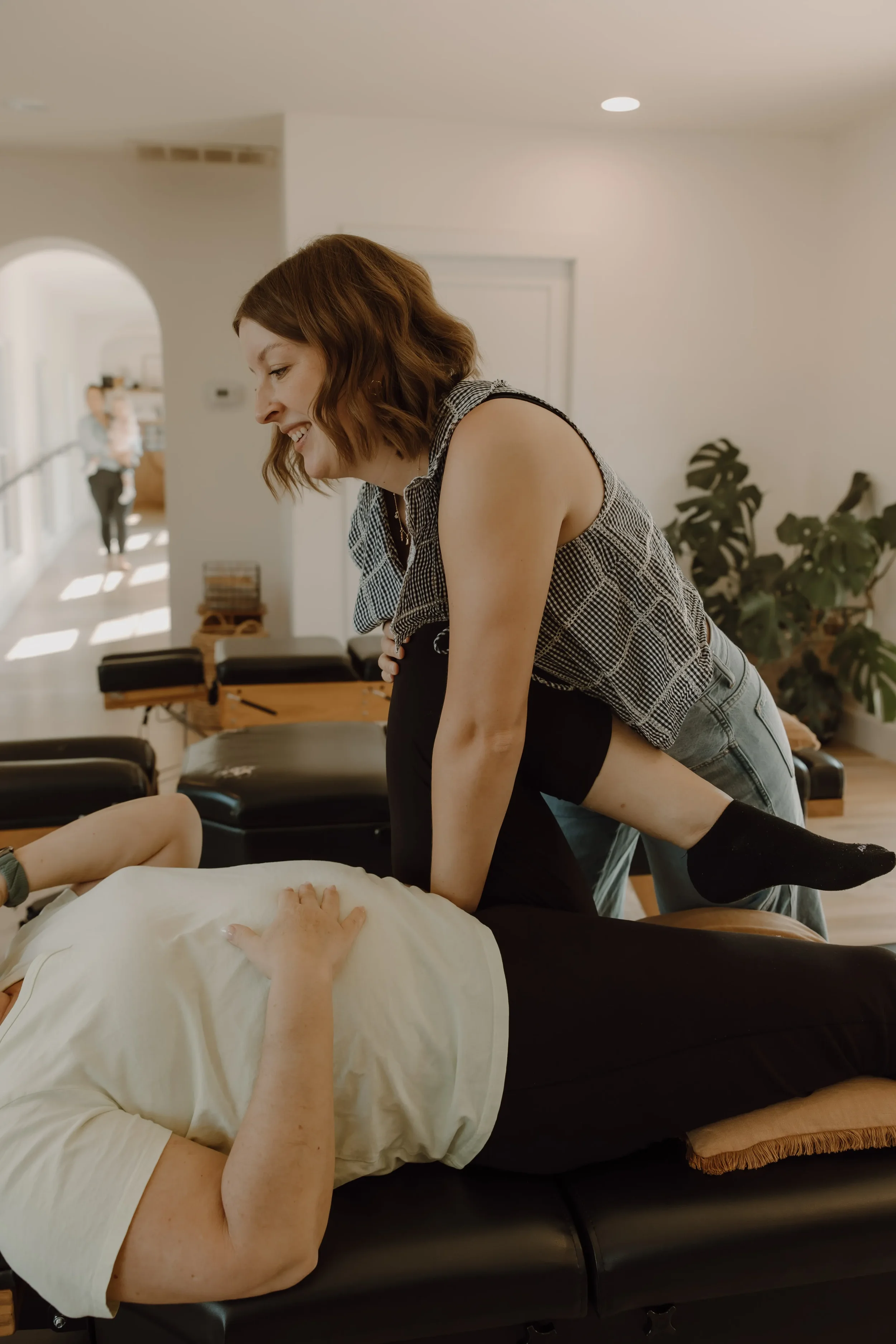 Pregnancy Back Pain Relief: How Tulsa Moms Can Benefit from Chiropractic Adjustments