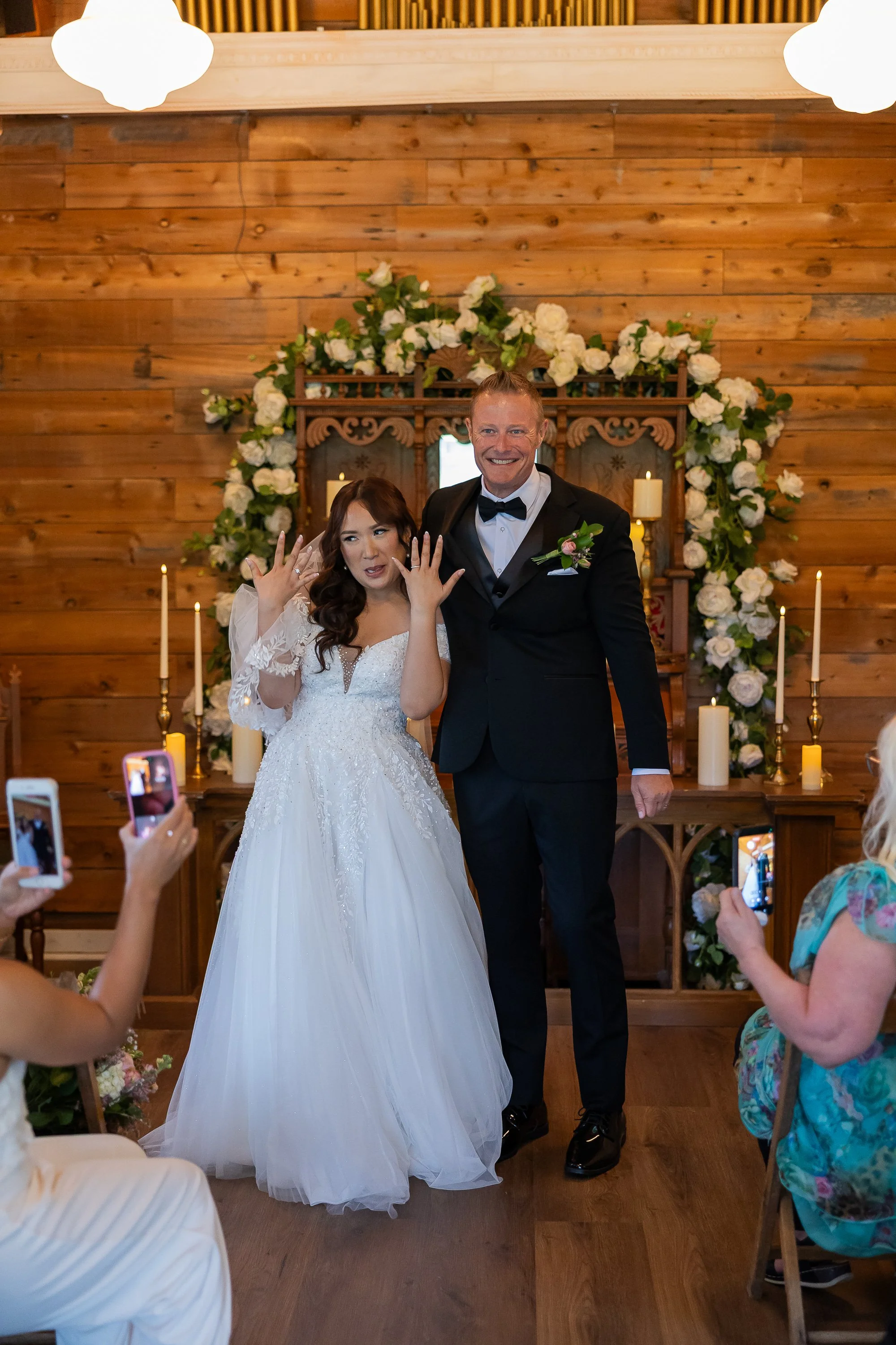 Nahsville-Chapel-Elopement-The-Effortless-Wedding (17).jpg