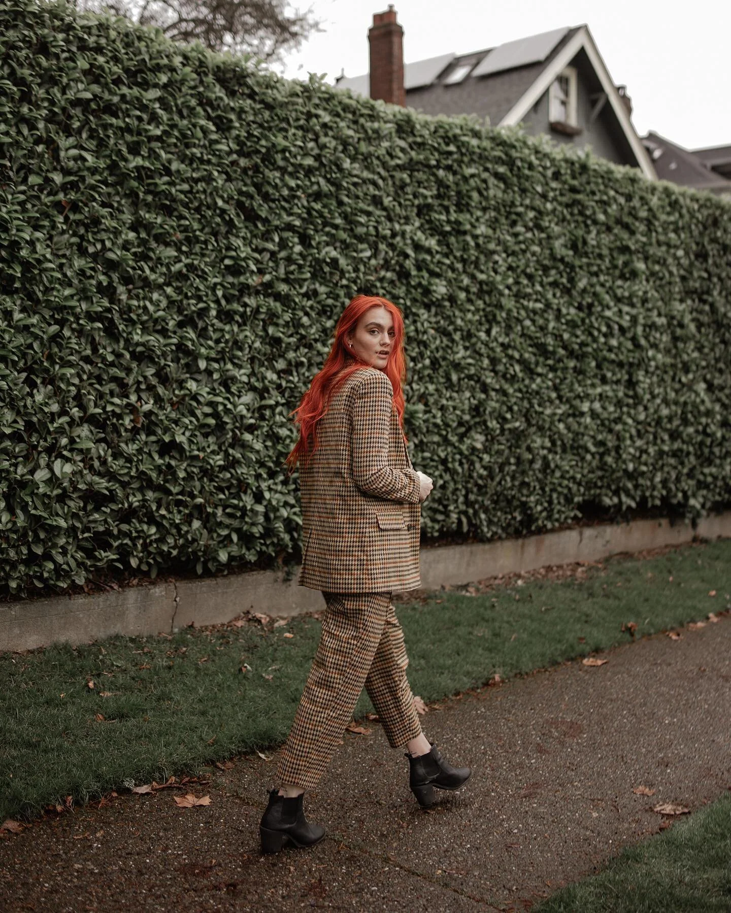 I've been working nonstop on the next @recollection.co fall/winter launch + lookbook so here's an older one from the last time I shot in Seattle with @mrmoilanen 🥲 this lil vintage brand is my baby and I'm so excited to share the new collection!! 🤍