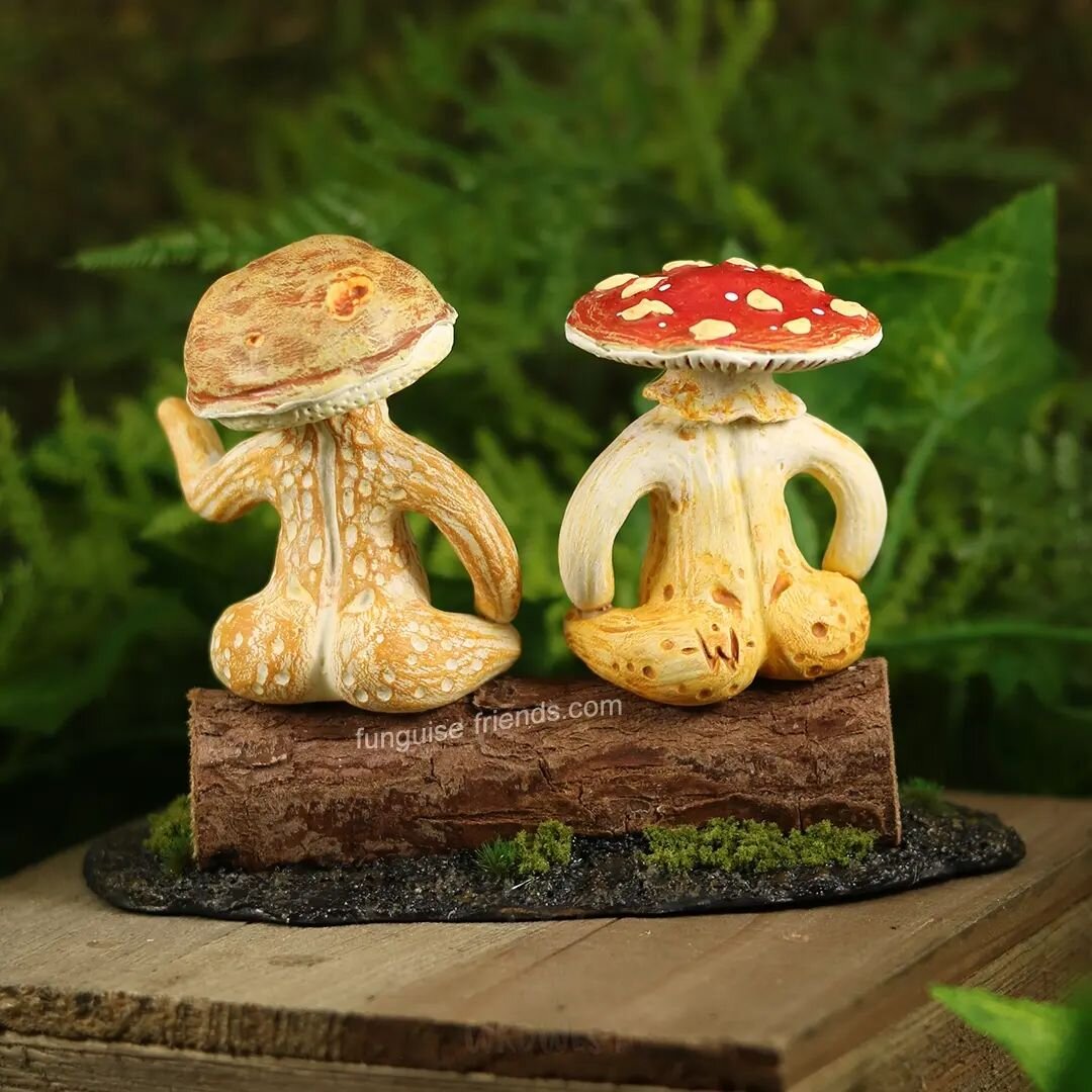 Here's another sneak-peek of the sculptures that I'll have available with me TOMORROW at the ASTORIA SUNDAY MARKET!! This is a selection from my newest collection, created with themes of mushrooms you may have seen here in the Pacific Northwest. :) 

