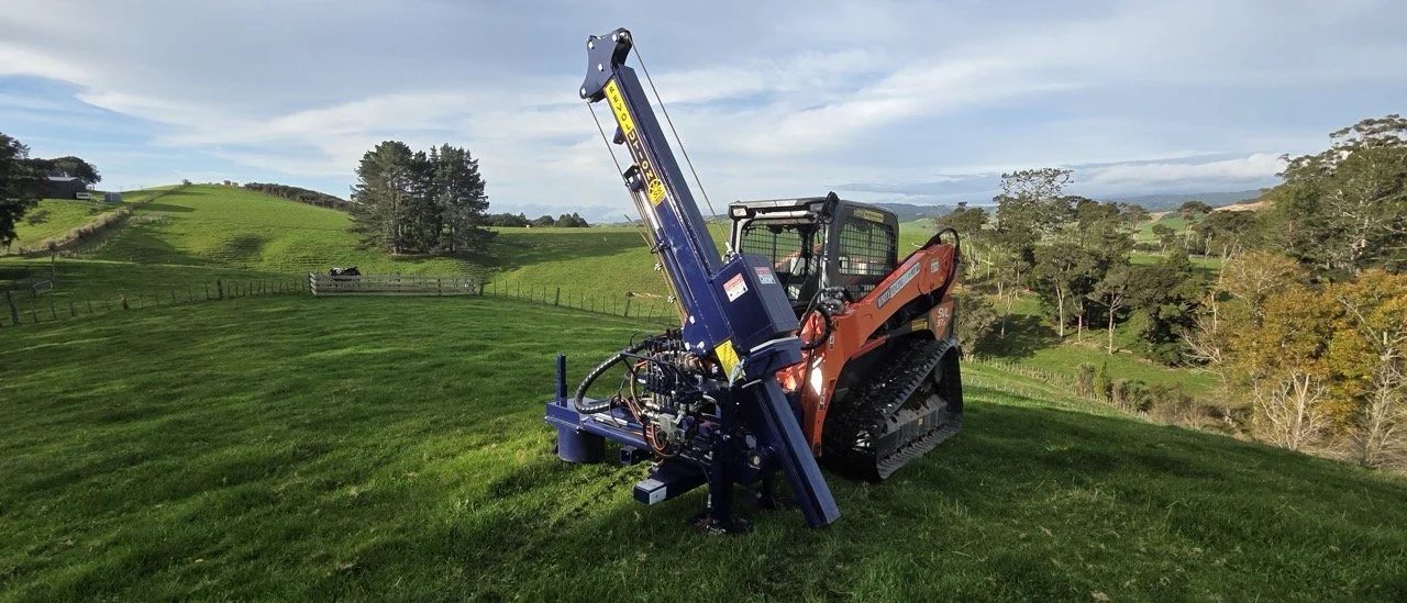 Running a side shift Post Driver on a skid steer / tracked machine