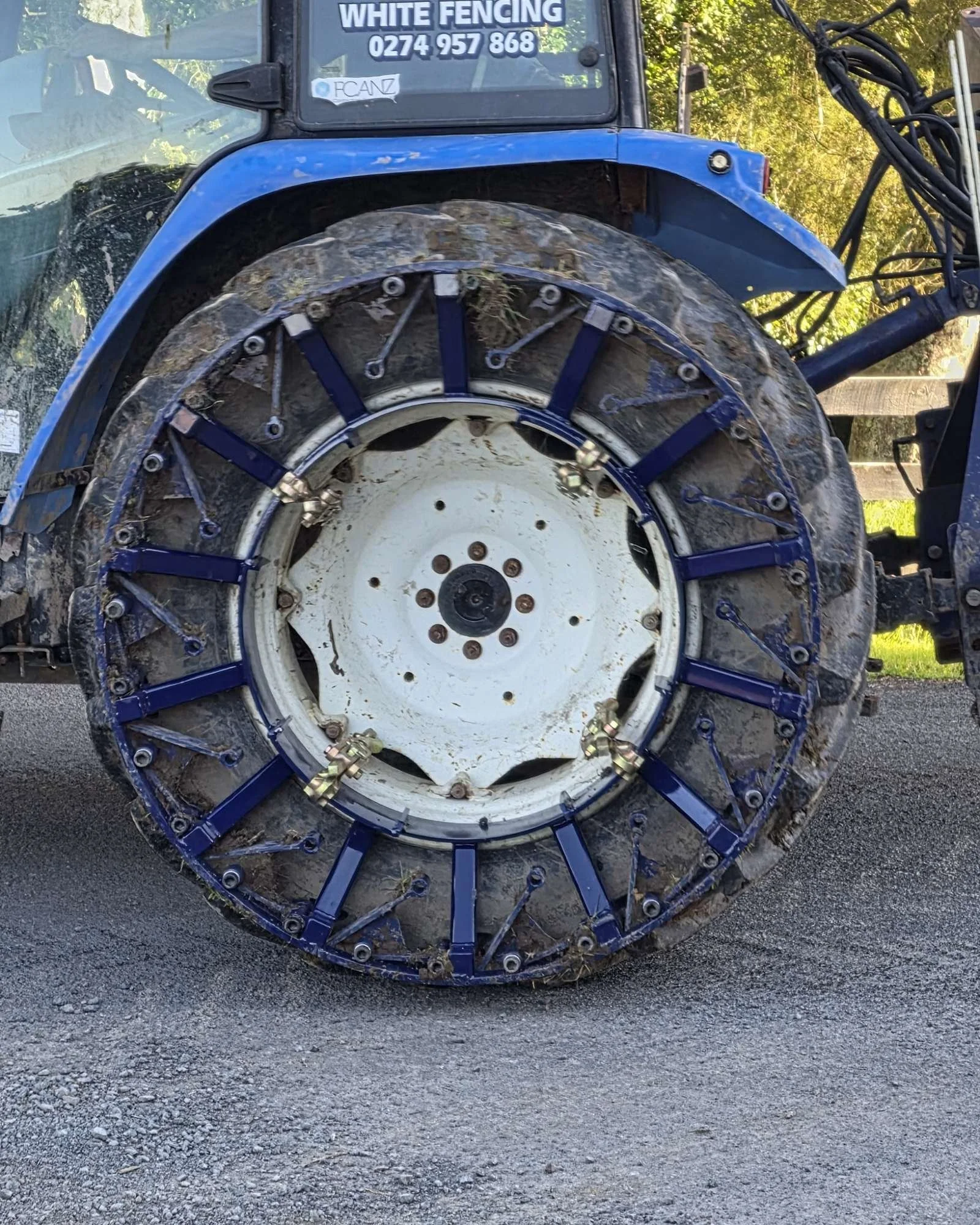 dual-wheel-steel-spikes-side-hero.jpg