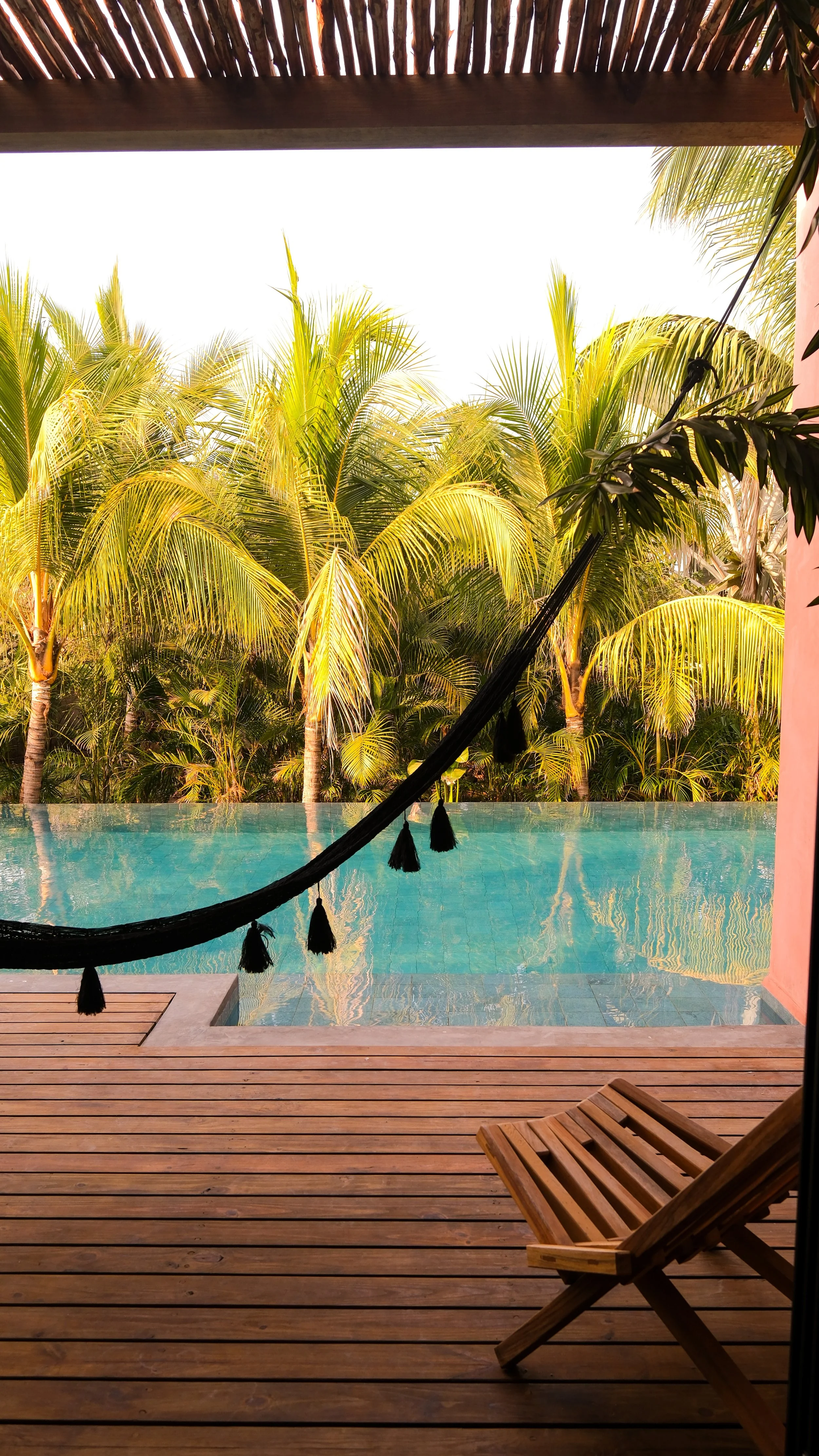 Deluxe Swim Up-13.jpg