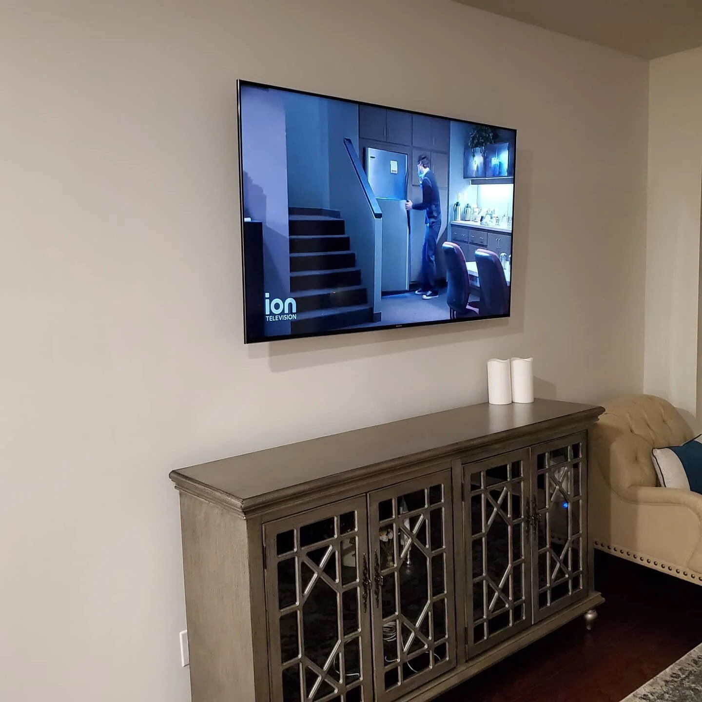 65&quot; TV mounting with hidden wires.

#soundbar #tv #tvwall #tvmounting #drywall #wallfish #mounting #tvfurniture #drywall #tvfirewall #tvfireplace #tvcommercial #tiktok #travelphotography #samsung #lg #sony #vizio #appletv #netflix #amazon #homed