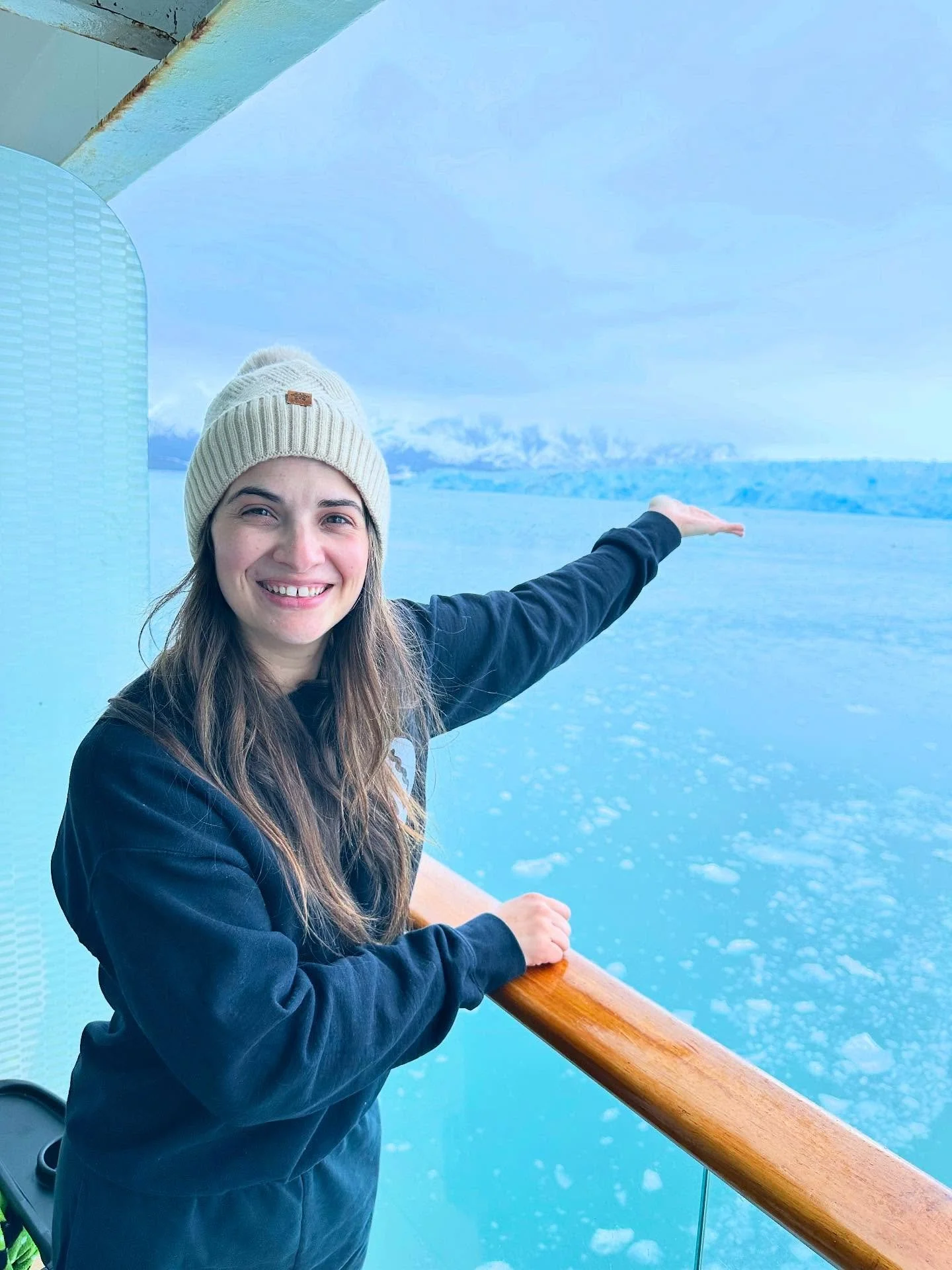 Sailing this glacier was absolutely amazing! 
#hubbardglacier #cruise #celebritycruises #alaska #alaskacruise #cruiselife
