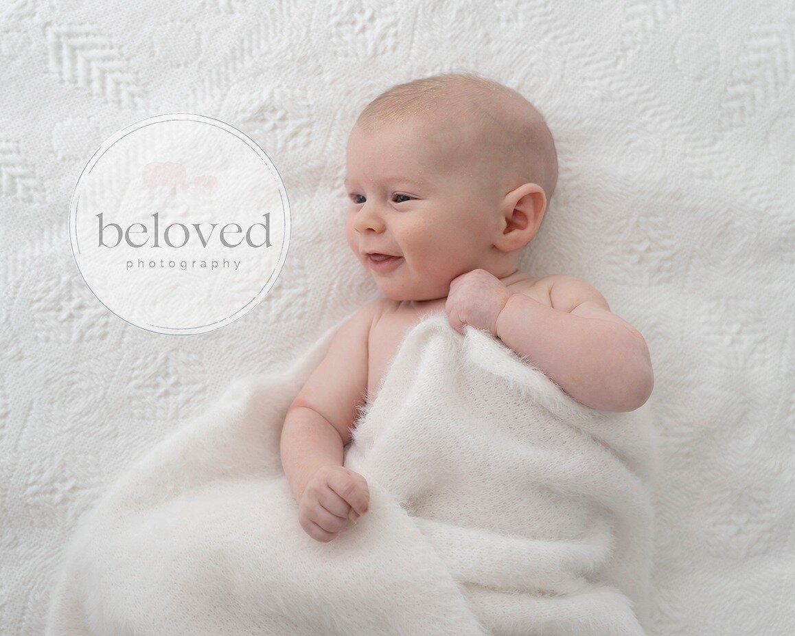 Just ten weeks old...but so many changes.
Your tiny sleepy baby is awake, and smiling and showing you that adorable little personality 🥰
So lovely to meet you baby Harvey xx

#newbornphotography #newbornphotographer #newborn #melbournenewbornphotogr