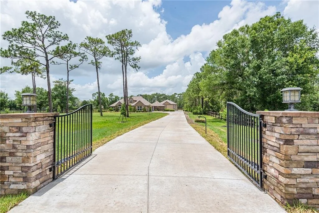 $1,099,000Active11934 PASCO TRAILS BLVDSPRING HILL, Florida 34610-4803Beds:5Baths:4/0Year Built:1996Lot Size Acres:3.14Heated Sq Ft:3,596Garage/Parking Features:RV Carport, RV GarageGarage:Yes, Attached, 3 SpacesCarport:Yes, 1 SpacesPool:Private