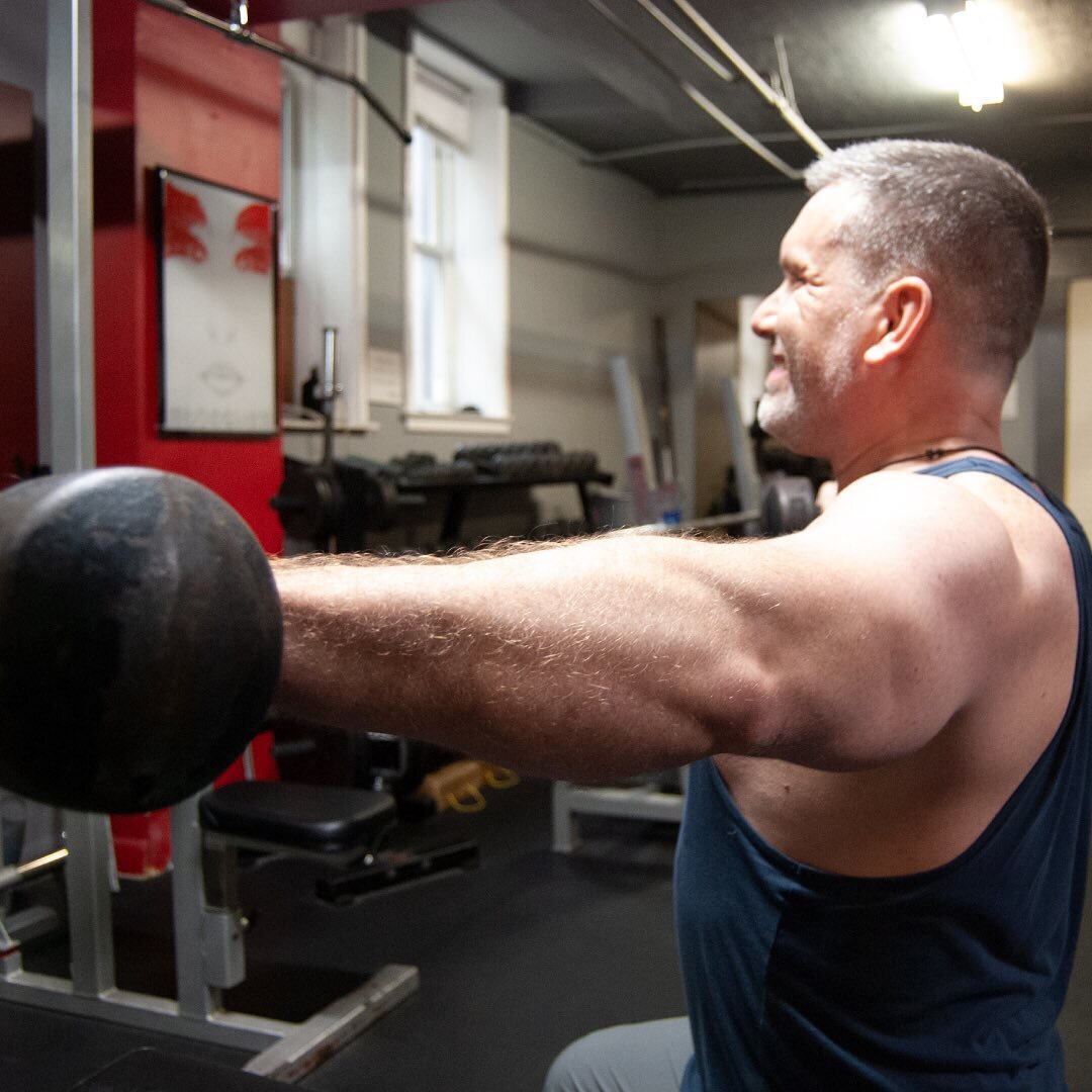 I am serving clients in the Centertown, Glebe, Hintonburg and Westboro areas at a private studio gym location as well as offering mobile personal training at your home in the National Capital Region.
.
.
I am offering a way to get into balance with t