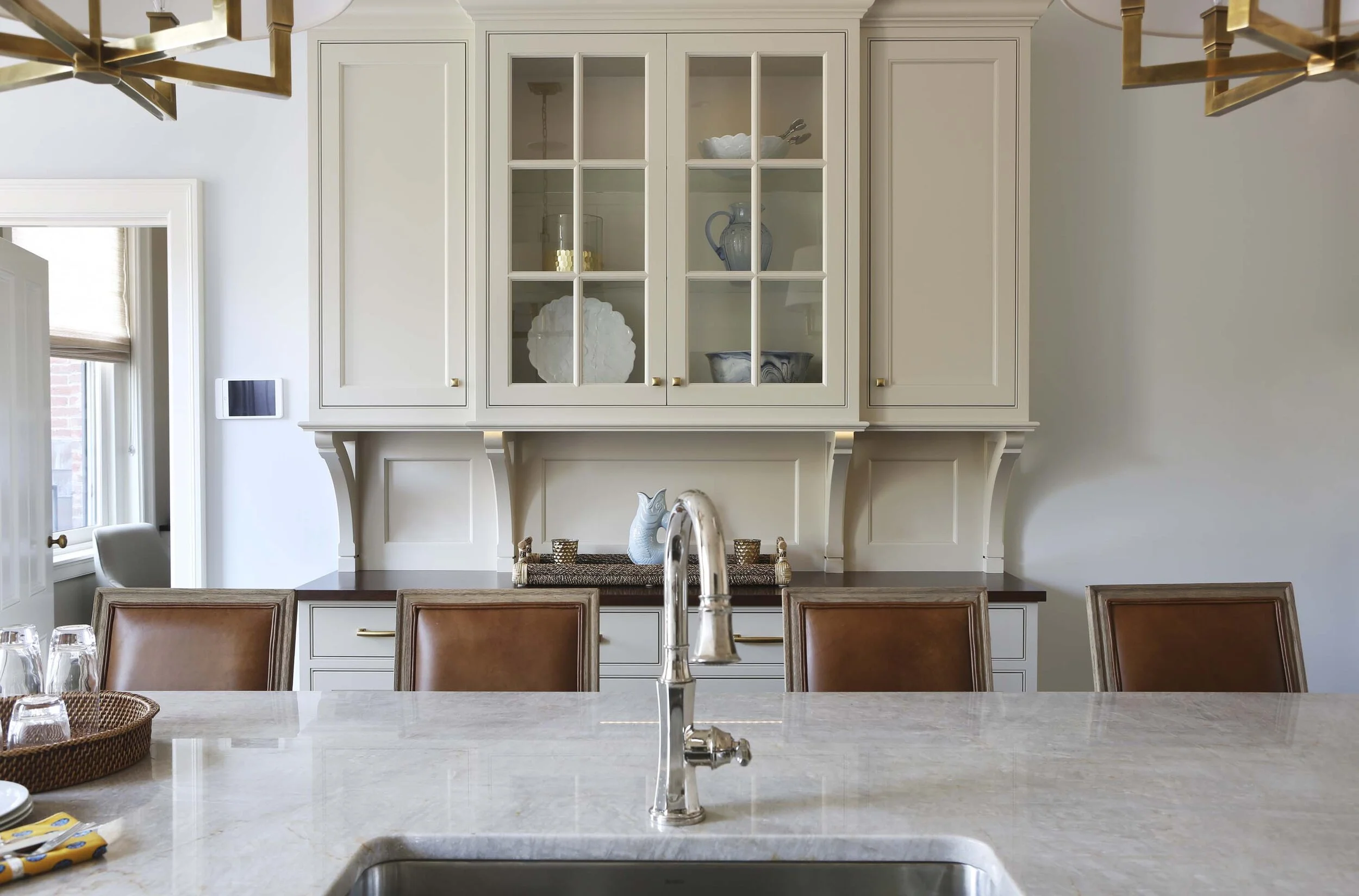 Boston Architect Light FIlled Back Bay Residence.06.jpg