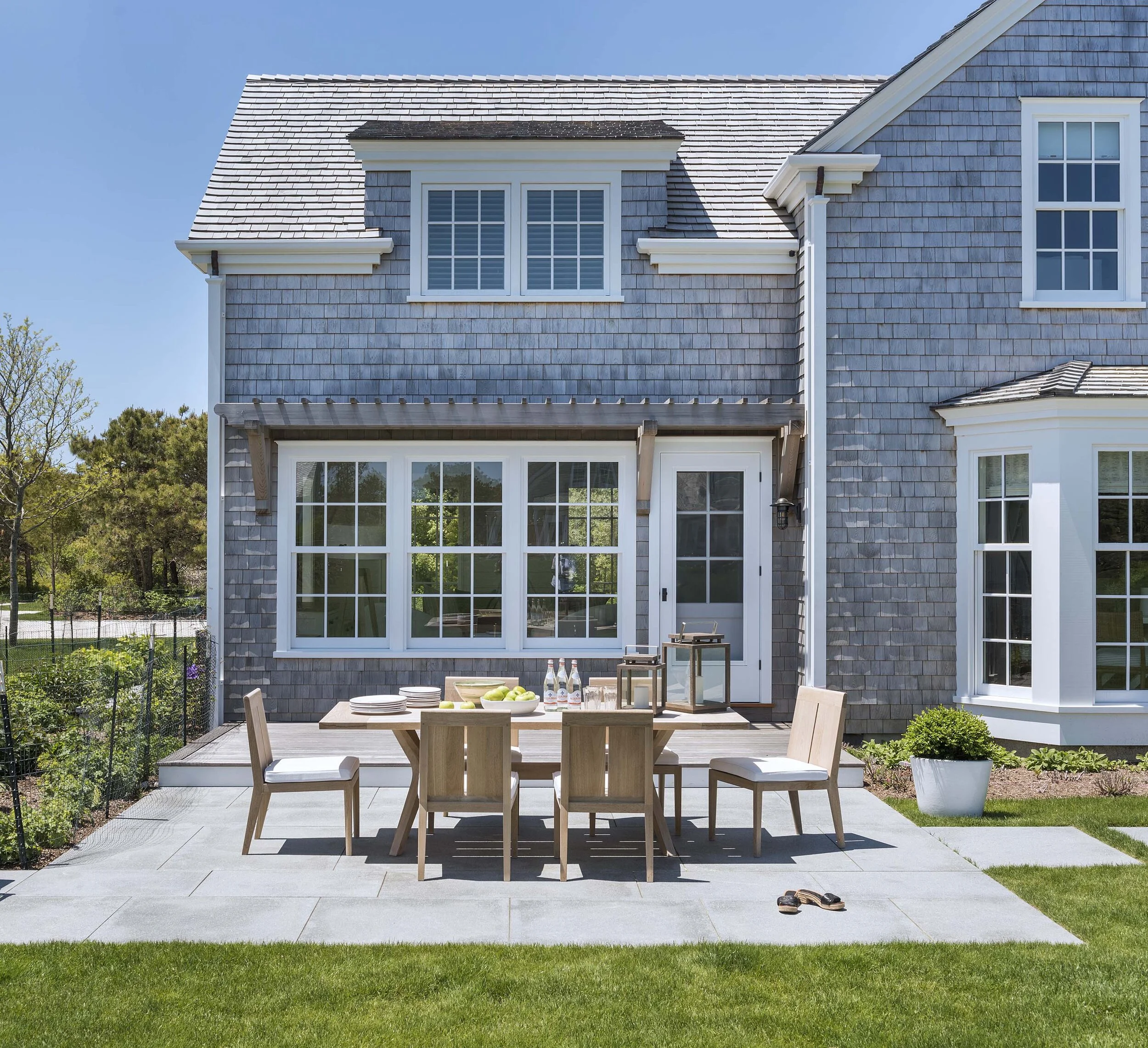 Nantucket Architect Mellowes and Paladino Nantucket Family Retreat West.04.jpg